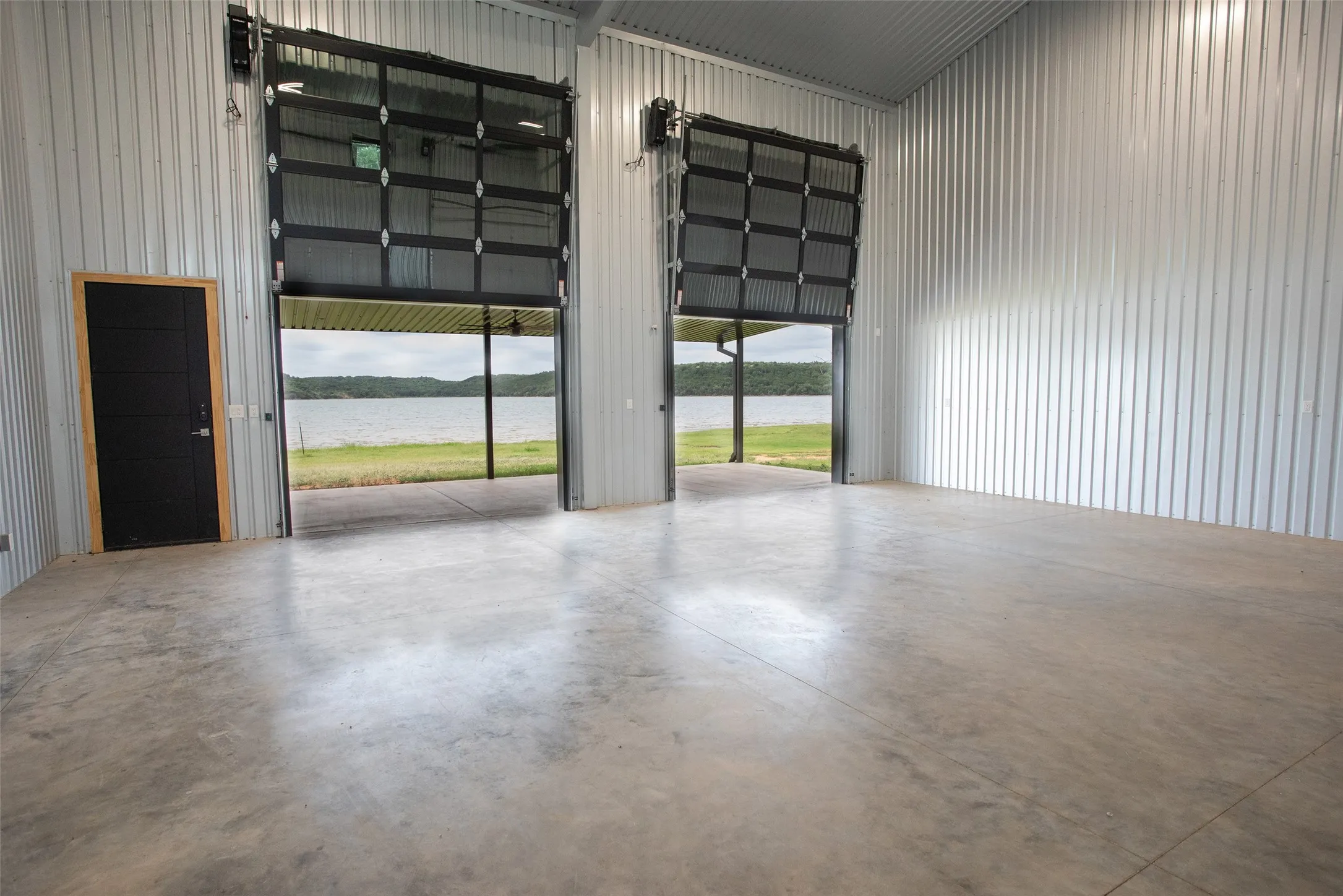Single Family Residence For Sale in Stephens County , 15 PR 3004, Possum Kingdom Lake, Texas 76450, 4 Bedrooms, 5 Bathrooms, 2 Garage spaces, 2,976 Sqft, built in 2024, Price $1,494,999, mls#20975245, Real Estate Agent in Possum Kingdom Lake, Homes For Sale in Stephens county, Homes For Sale in Possum Kingdom Lake, Realtor in Possum Kingdom Lake Texas, Real Estate Brokerage Independent Realty Texas, Luminita Cordes Realtor