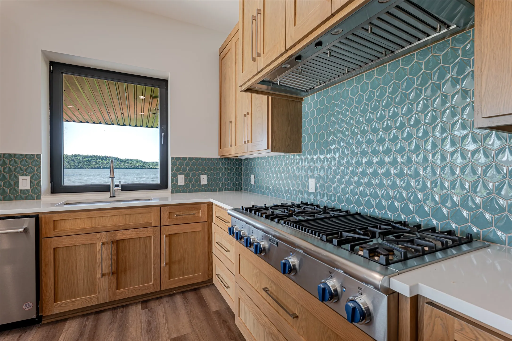Single Family Residence For Sale in Stephens County , 15 PR 3004, Possum Kingdom Lake, Texas 76450, 4 Bedrooms, 5 Bathrooms, 2 Garage spaces, 2,976 Sqft, built in 2024, Price $1,494,999, mls#20975245, Real Estate Agent in Possum Kingdom Lake, Homes For Sale in Stephens county, Homes For Sale in Possum Kingdom Lake, Realtor in Possum Kingdom Lake Texas, Real Estate Brokerage Independent Realty Texas, Luminita Cordes Realtor