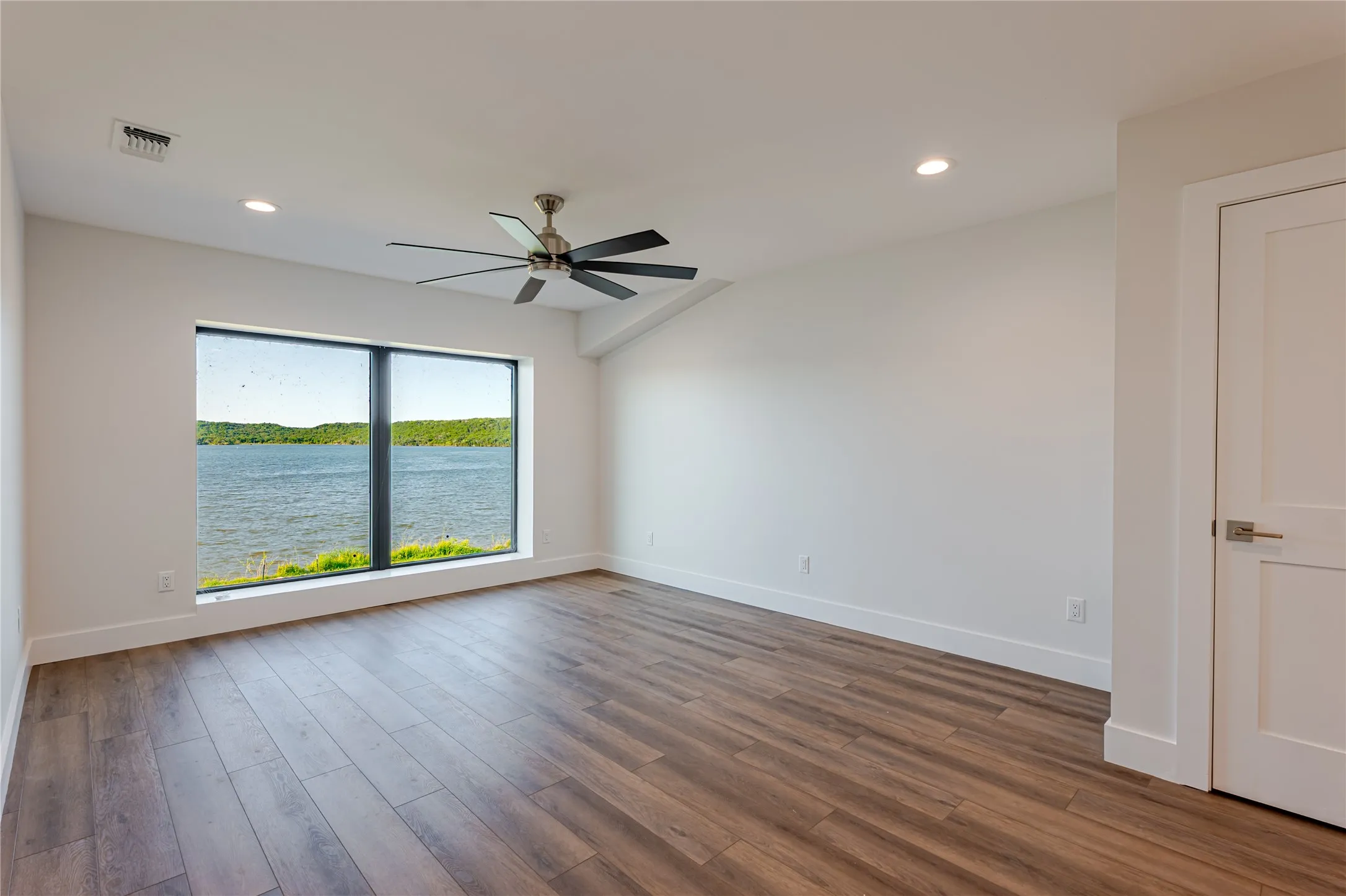Single Family Residence For Sale in Stephens County , 15 PR 3004, Possum Kingdom Lake, Texas 76450, 4 Bedrooms, 5 Bathrooms, 2 Garage spaces, 2,976 Sqft, built in 2024, Price $1,494,999, mls#20975245, Real Estate Agent in Possum Kingdom Lake, Homes For Sale in Stephens county, Homes For Sale in Possum Kingdom Lake, Realtor in Possum Kingdom Lake Texas, Real Estate Brokerage Independent Realty Texas, Luminita Cordes Realtor