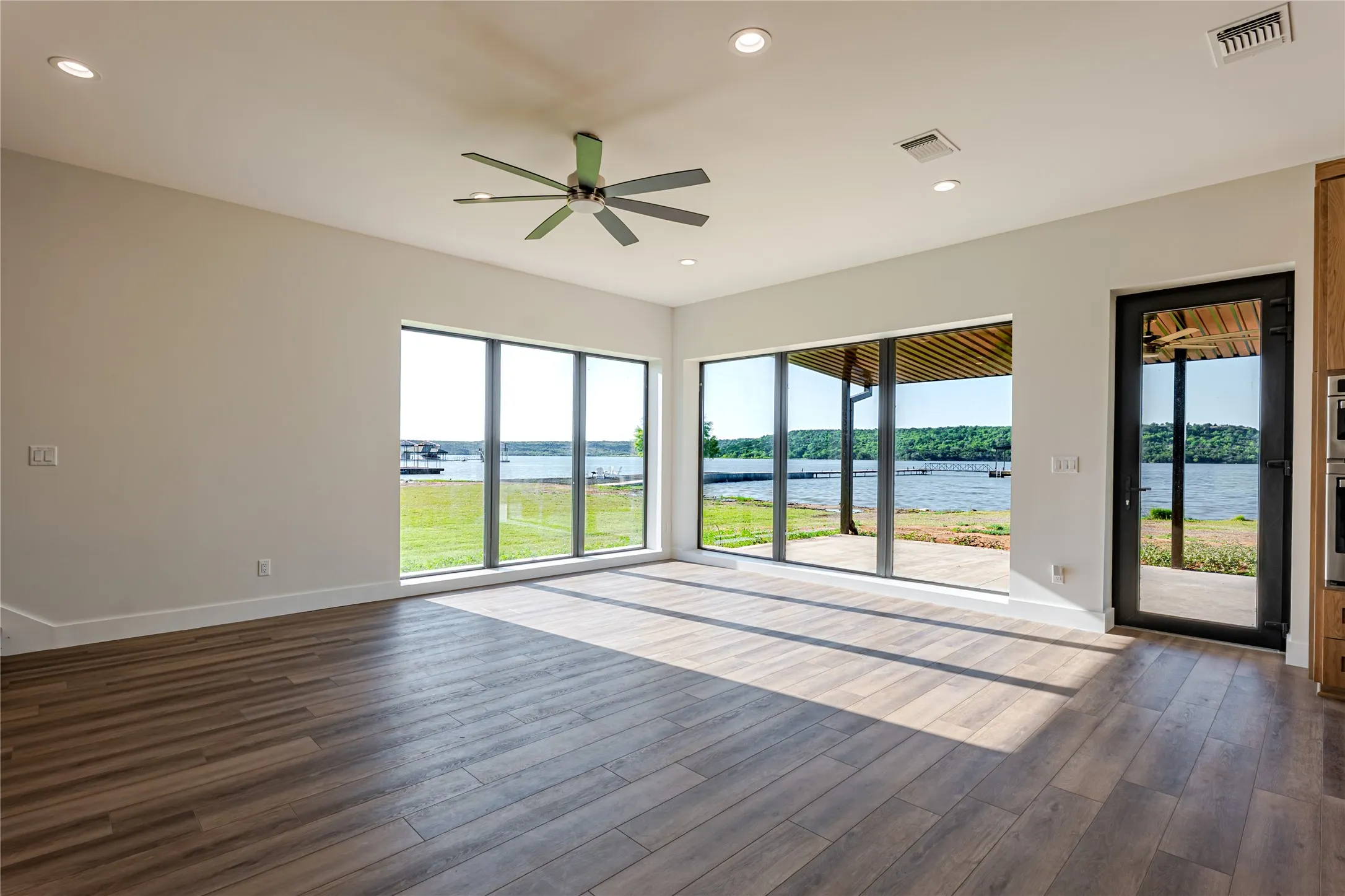 Single Family Residence For Sale in Stephens County , 15 PR 3004, Possum Kingdom Lake, Texas 76450, 4 Bedrooms, 5 Bathrooms, 2 Garage spaces, 2,976 Sqft, built in 2024, Price $1,494,999, mls#20975245, Real Estate Agent in Possum Kingdom Lake, Homes For Sale in Stephens county, Homes For Sale in Possum Kingdom Lake, Realtor in Possum Kingdom Lake Texas, Real Estate Brokerage Independent Realty Texas, Luminita Cordes Realtor