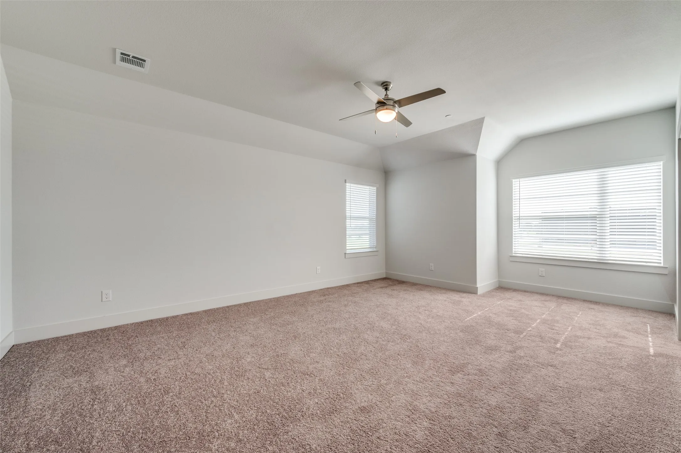 Townhouse For Sale in Denton County , 4553 Lamplights Drive, Celina, Texas 75078, 3 Bedrooms, 3 Bathrooms, 2 Garage spaces, 2,249 Sqft, built in 2024, New Construction - Complete, Price $397,900, mls#20987303, Real Estate Agent in Celina, Homes For Sale in Denton county, Homes For Sale in Celina, Realtor in Celina Texas, Real Estate Brokerage Independent Realty Texas, Luminita Cordes Realtor