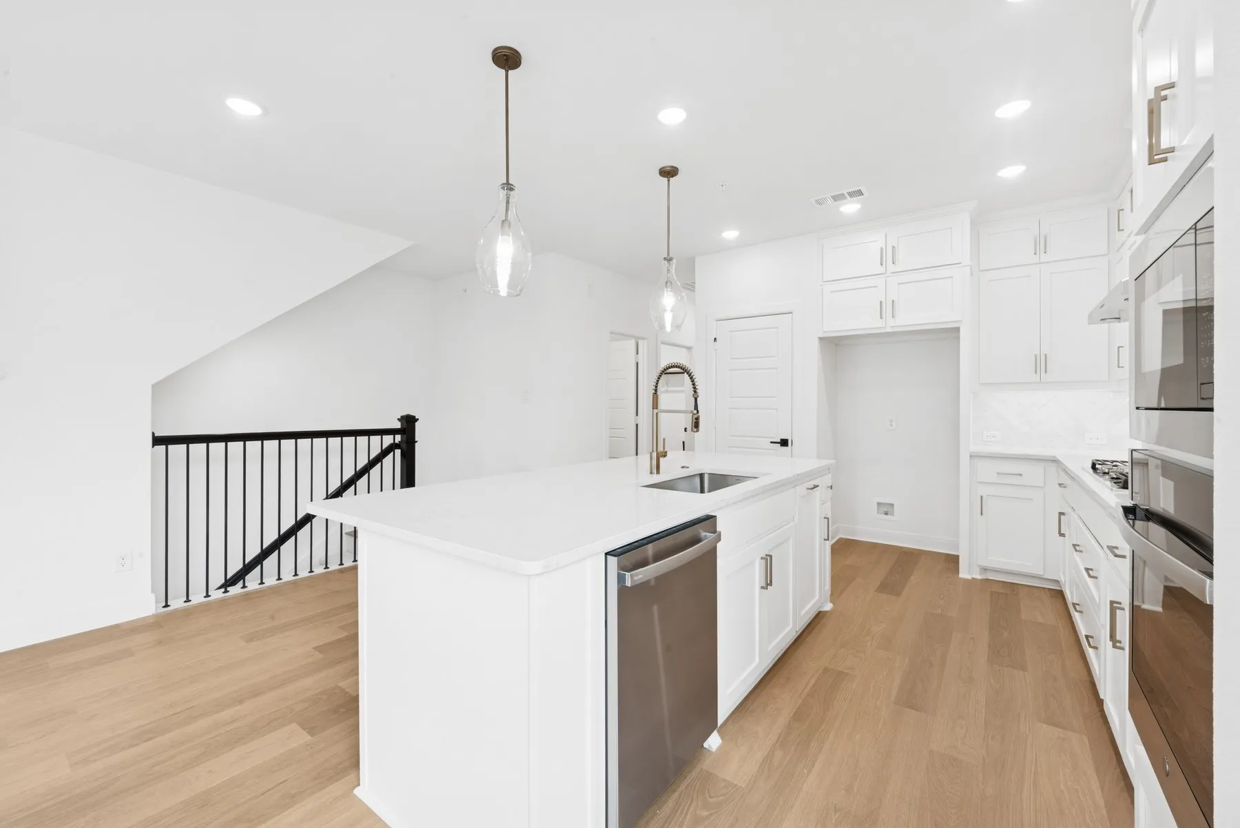 Townhouse For Sale in Dallas County , 4839 Fuller Court 701, Irving, Texas 75038, 3 Bedroom, 4 Bathroom, 2 Garage spaces, 2,389 Sqft, built in 2025, mls#20989790, Real Estate Agent in Irving, Homes For Sale in Dallas county, Homes For Sale in Irving, Realtor in Irving Texas, Real Estate Brokerage Independent Realty Texas, Luminita Cordes Realtor