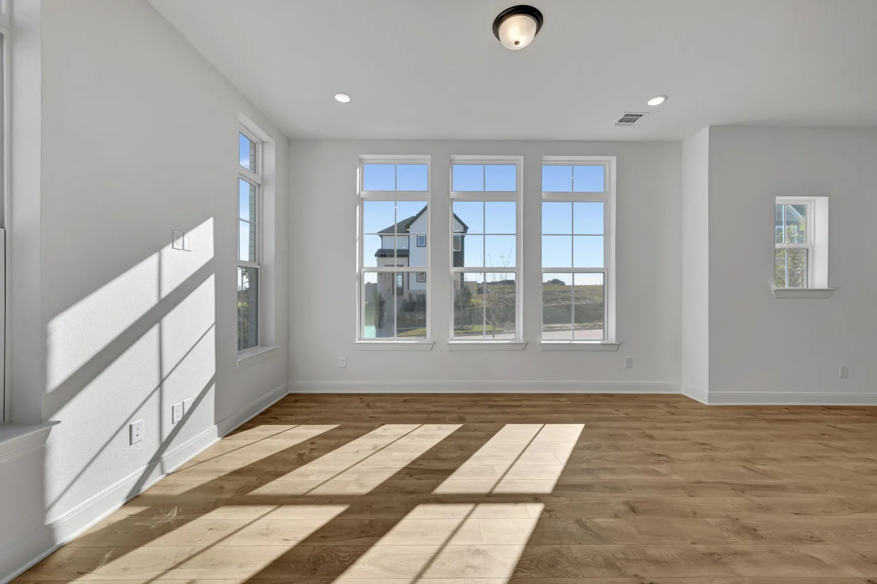 Single Family Residence For Sale in Collin County , 4716 Maxwell Drive, Mc Kinney, Texas 75071, 3 Bedroom, 3 Bathroom, 2 Garage spaces, 1,755 Sqft, built in 2025, New Construction - Complete, mls#20990978, Real Estate Agent in Mc Kinney, Homes For Sale in Collin county, Homes For Sale in Mc Kinney, Realtor in Mc Kinney Texas, Real Estate Brokerage Independent Realty Texas, Luminita Cordes Realtor