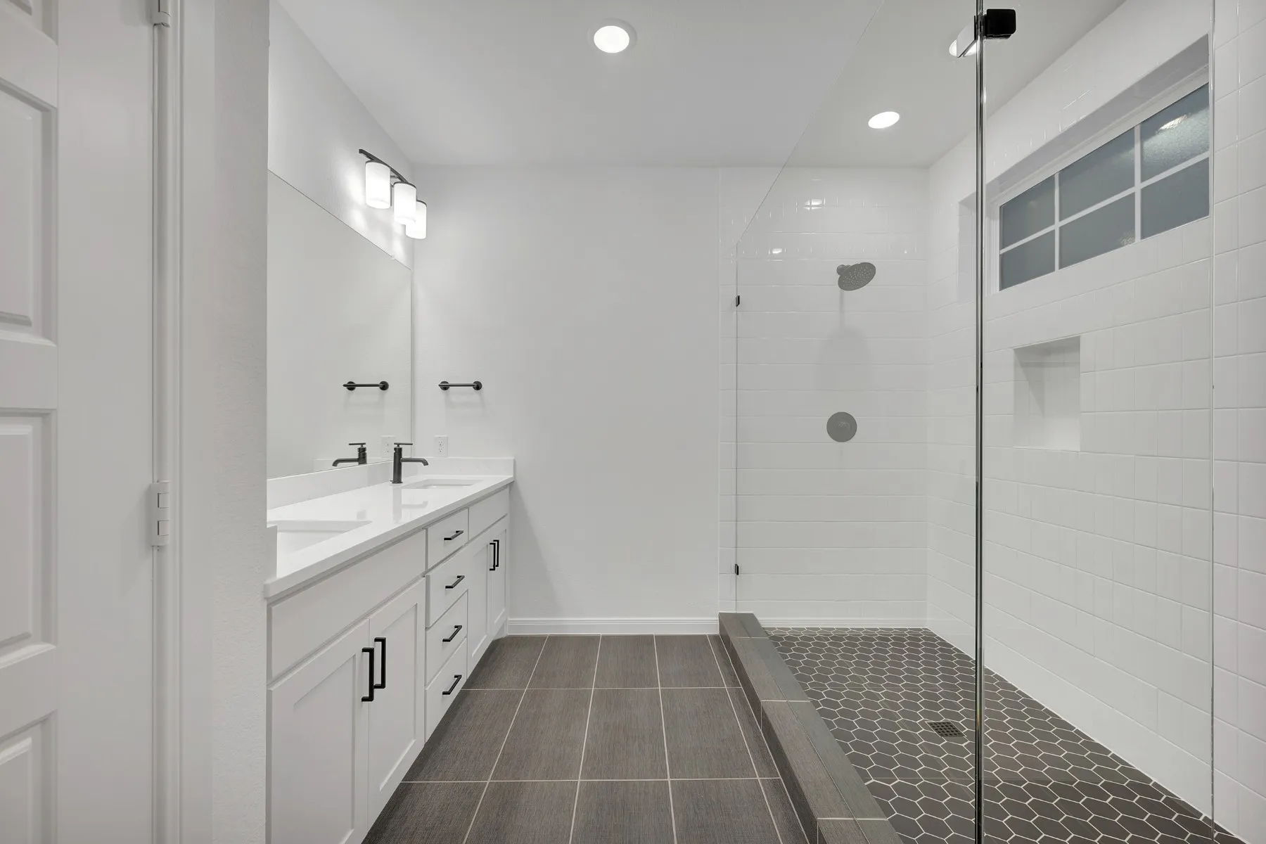 Single Family Residence For Sale in Collin County , 4716 Maxwell Drive, Mc Kinney, Texas 75071, 3 Bedroom, 3 Bathroom, 2 Garage spaces, 1,755 Sqft, built in 2025, New Construction - Complete, mls#20990978, Real Estate Agent in Mc Kinney, Homes For Sale in Collin county, Homes For Sale in Mc Kinney, Realtor in Mc Kinney Texas, Real Estate Brokerage Independent Realty Texas, Luminita Cordes Realtor