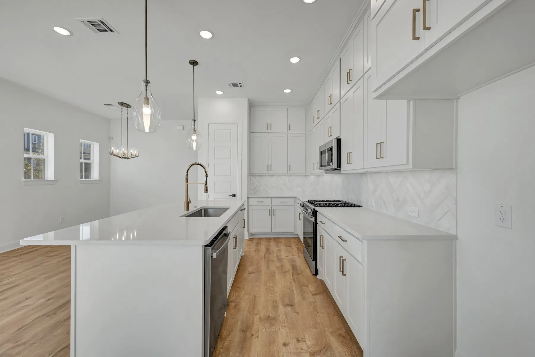 Single Family Residence For Sale in Collin County , 4716 Maxwell Drive, Mc Kinney, Texas 75071, 3 Bedroom, 3 Bathroom, 2 Garage spaces, 1,755 Sqft, built in 2025, New Construction - Complete, mls#20990978, Real Estate Agent in Mc Kinney, Homes For Sale in Collin county, Homes For Sale in Mc Kinney, Realtor in Mc Kinney Texas, Real Estate Brokerage Independent Realty Texas, Luminita Cordes Realtor