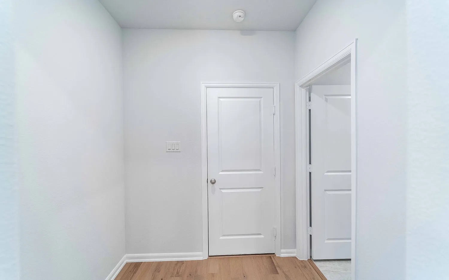 Single Family Residence For Sale in Dallas County , 2033 Blue Moon Bay, Mesquite, Texas 75181, 5 Bedrooms, 3 Bathrooms, 2 Garage spaces, 2,778 Sqft, built in 2025, New Construction - Complete, Price $539,178, mls#20992155, Real Estate Agent in Mesquite, Homes For Sale in Dallas county, Homes For Sale in Mesquite, Realtor in Mesquite Texas, Real Estate Brokerage Independent Realty Texas, Luminita Cordes Realtor