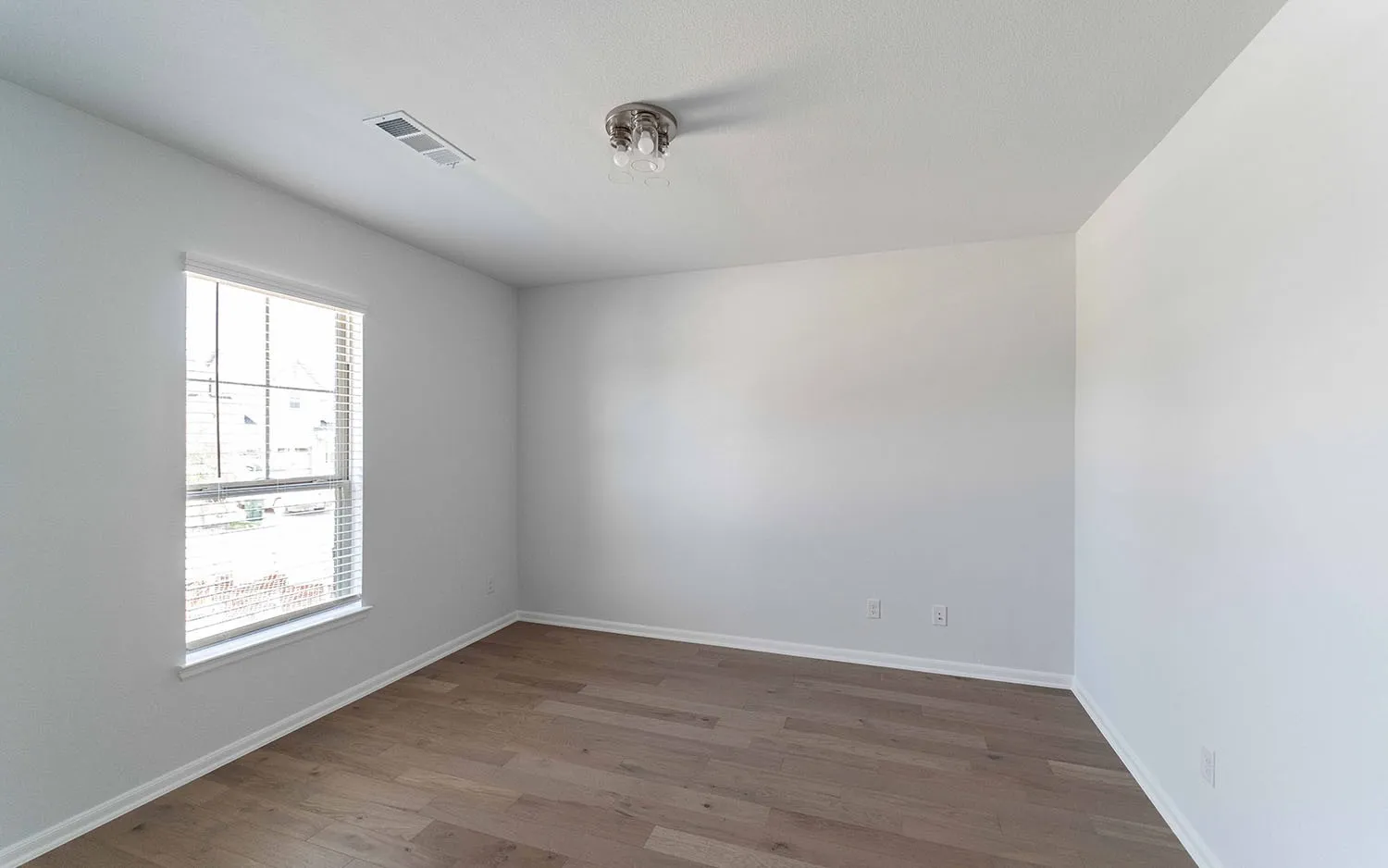 Single Family Residence For Sale in Dallas County , 2033 Blue Moon Bay, Mesquite, Texas 75181, 5 Bedrooms, 3 Bathrooms, 2 Garage spaces, 2,778 Sqft, built in 2025, New Construction - Complete, Price $539,178, mls#20992155, Real Estate Agent in Mesquite, Homes For Sale in Dallas county, Homes For Sale in Mesquite, Realtor in Mesquite Texas, Real Estate Brokerage Independent Realty Texas, Luminita Cordes Realtor