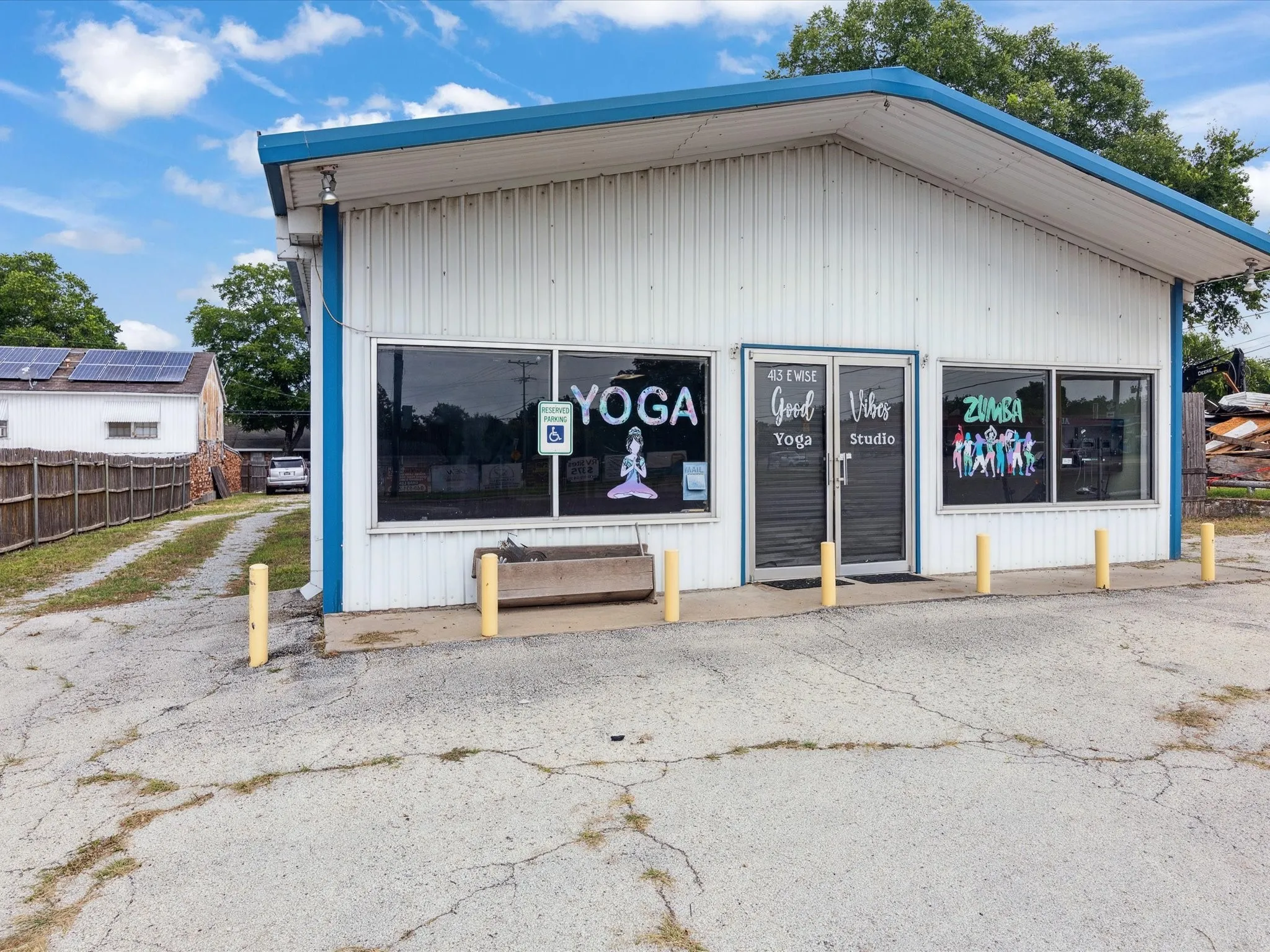 Business For Sale in Montague County , 413 E Wise Street, Bowie, Texas 76230, 0, 0, Garage spaces, 0 Sqft, built in 1998, Preowned, mls#20992088, Real Estate Agent in Bowie, Homes For Sale in Montague county, Homes For Sale in Bowie, Realtor in Bowie Texas, Real Estate Brokerage Independent Realty Texas, Luminita Cordes Realtor
