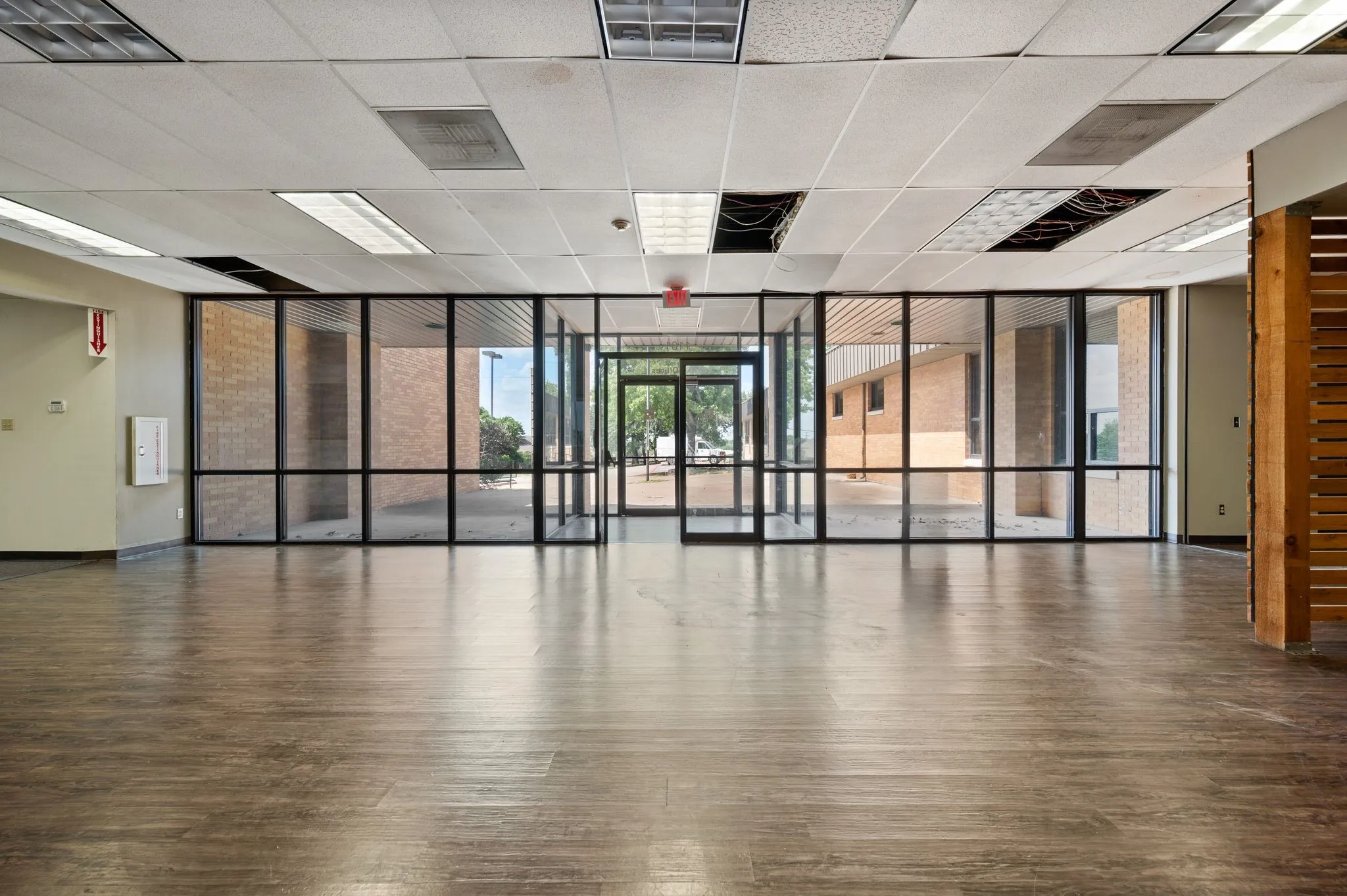 Office For Sale in Tarrant County , 1101 N Carroll Avenue, Southlake, Texas 76092, 0, 0, Garage spaces, 82,352 Sqft, built in 1962, Preowned, Price $13,300,000, mls#20970211, Real Estate Agent in Southlake, Homes For Sale in Tarrant county, Homes For Sale in Southlake, Realtor in Southlake Texas, Real Estate Brokerage Independent Realty Texas, Luminita Cordes Realtor