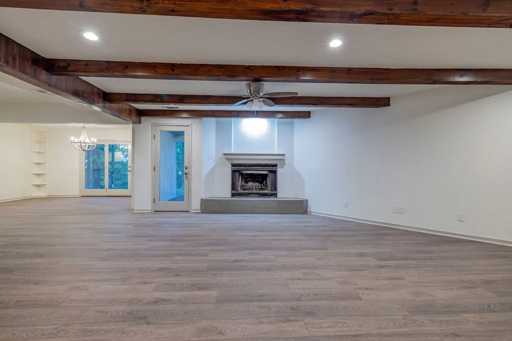Single Family Residence For Sale in Grayson County , 598 Stagecoach Trail, Denison, Texas 75021, 3 Bedroom, 2 Bathroom, Garage spaces, 3,282 Sqft, built in 1981, Price $550,000, mls#20993308, Real Estate Agent in Denison, Homes For Sale in Grayson county, Homes For Sale in Denison, Realtor in Denison Texas, Real Estate Brokerage Independent Realty Texas, Luminita Cordes Realtor