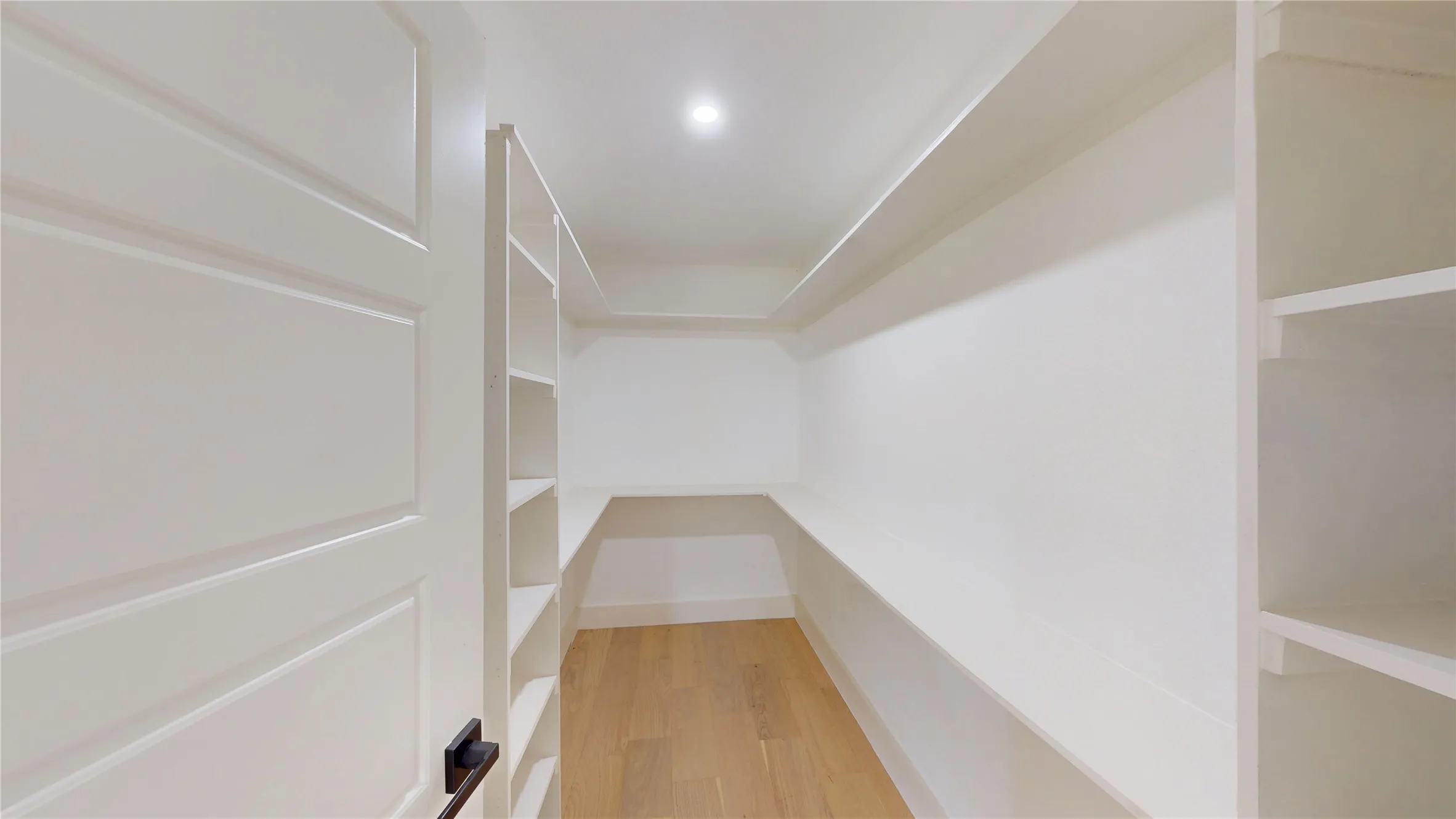 Single Family Residence For Sale in Dallas County , 7126 Edgerton Drive, Dallas, Texas 75231, 4 Bedroom, 4 Bathroom, Garage spaces, 2,570 Sqft, built in 1955, Preowned, mls#20990332, Real Estate Agent in Dallas, Homes For Sale in Dallas county, Homes For Sale in Dallas, Realtor in Dallas Texas, Real Estate Brokerage Independent Realty Texas, Luminita Cordes Realtor