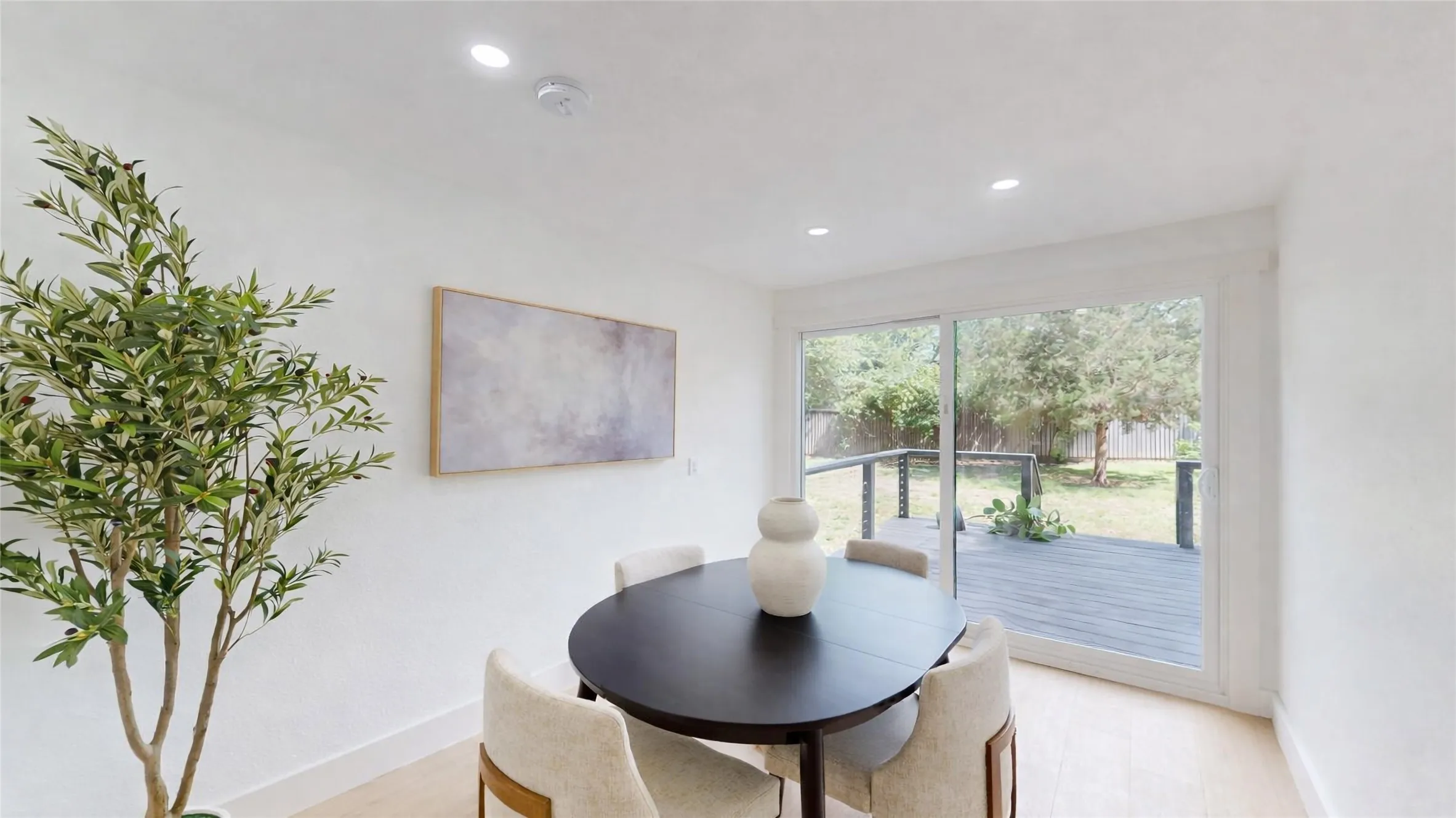 Single Family Residence For Sale in Dallas County , 7126 Edgerton Drive, Dallas, Texas 75231, 4 Bedroom, 4 Bathroom, Garage spaces, 2,570 Sqft, built in 1955, Preowned, mls#20990332, Real Estate Agent in Dallas, Homes For Sale in Dallas county, Homes For Sale in Dallas, Realtor in Dallas Texas, Real Estate Brokerage Independent Realty Texas, Luminita Cordes Realtor