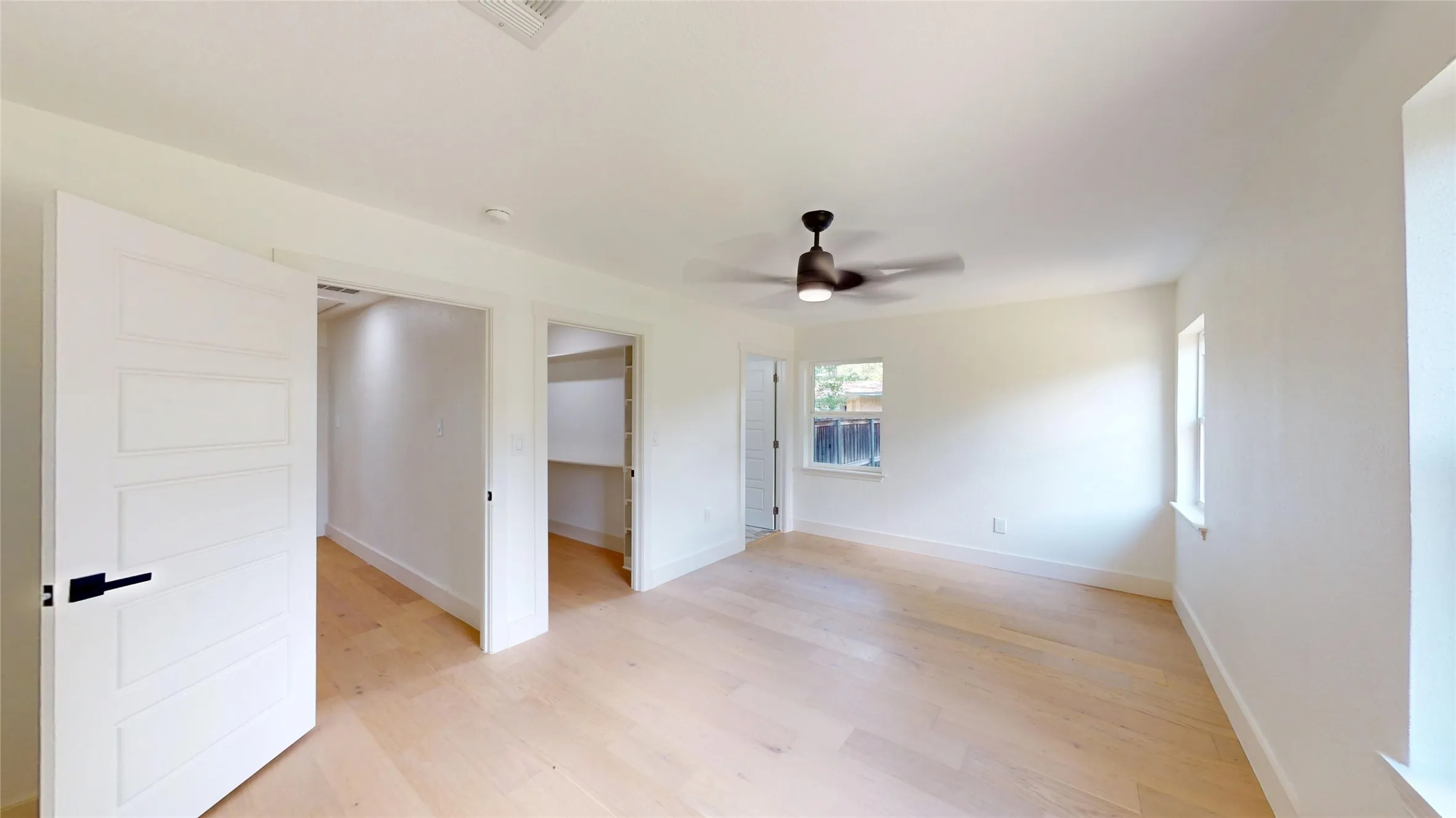 Single Family Residence For Sale in Dallas County , 7126 Edgerton Drive, Dallas, Texas 75231, 4 Bedroom, 4 Bathroom, Garage spaces, 2,570 Sqft, built in 1955, Preowned, mls#20990332, Real Estate Agent in Dallas, Homes For Sale in Dallas county, Homes For Sale in Dallas, Realtor in Dallas Texas, Real Estate Brokerage Independent Realty Texas, Luminita Cordes Realtor