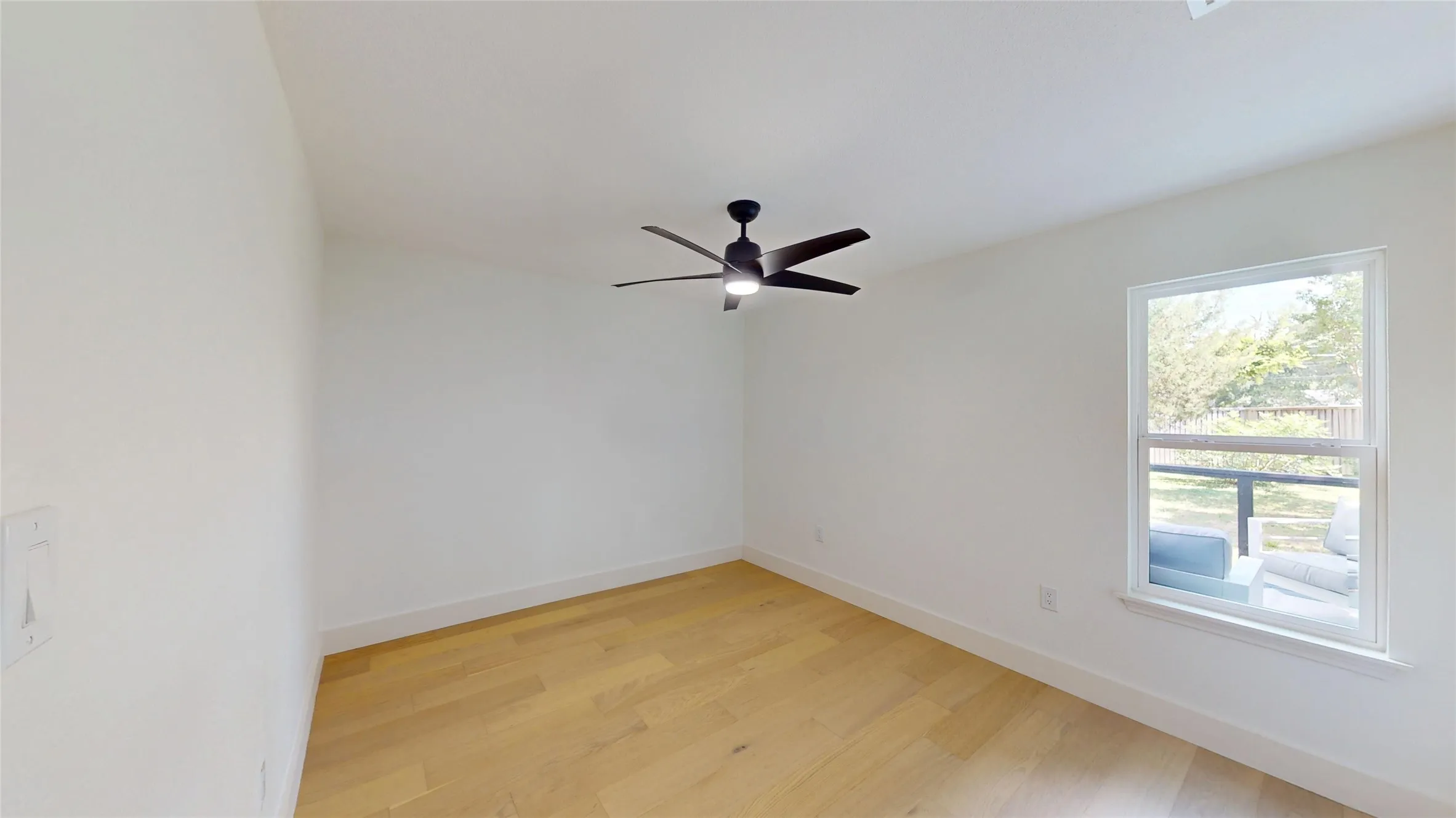 Single Family Residence For Sale in Dallas County , 7126 Edgerton Drive, Dallas, Texas 75231, 4 Bedroom, 4 Bathroom, Garage spaces, 2,570 Sqft, built in 1955, Preowned, mls#20990332, Real Estate Agent in Dallas, Homes For Sale in Dallas county, Homes For Sale in Dallas, Realtor in Dallas Texas, Real Estate Brokerage Independent Realty Texas, Luminita Cordes Realtor