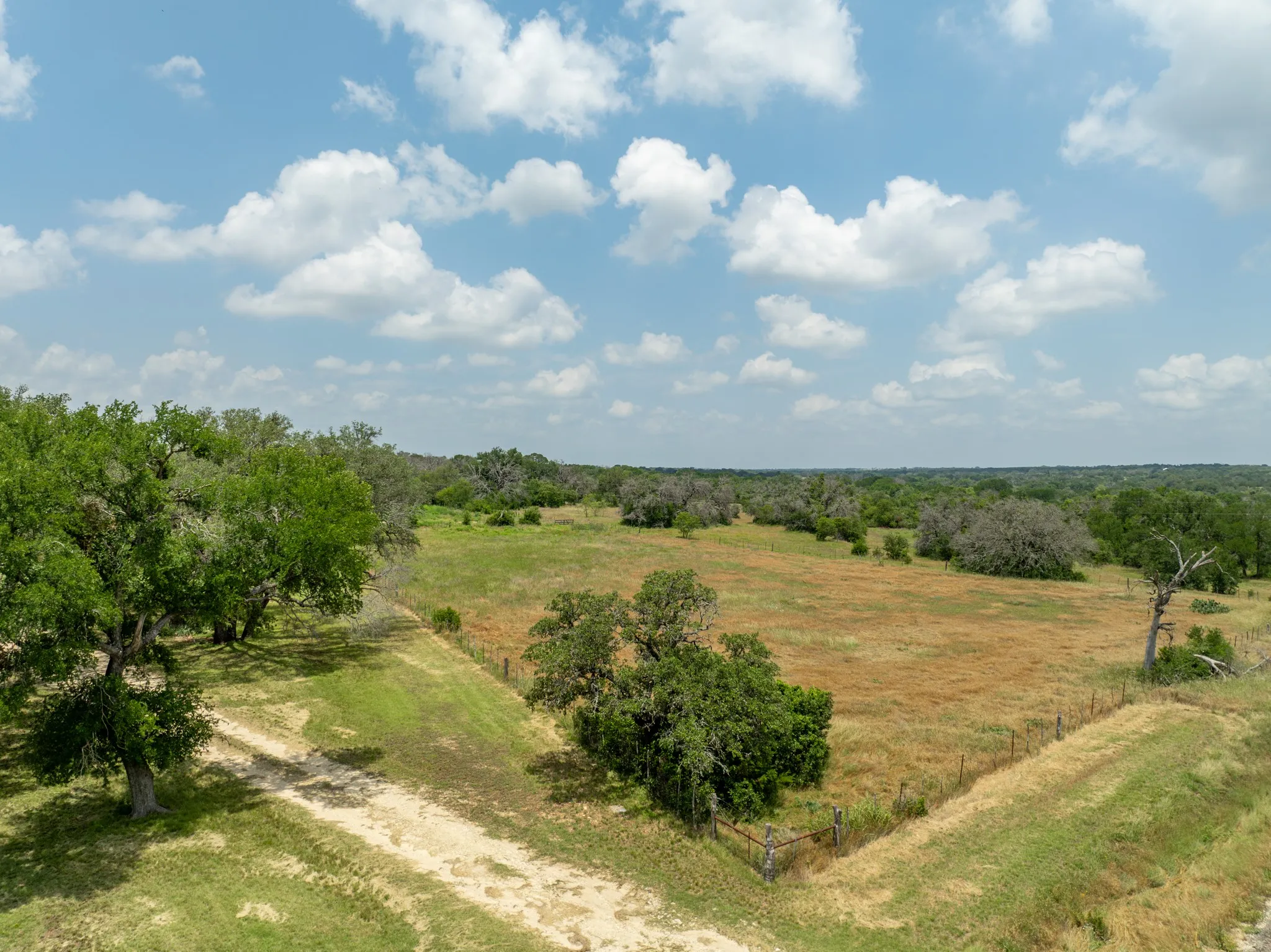 Farm For Sale in Coryell County , 5315 Fm 932, Jonesboro, Texas 76538, 3 Bedrooms, 2 Bathrooms, 2 Garage spaces, 1,812 Sqft, built in 1966, Preowned, Price $4,999,500, mls#20993775, Real Estate Agent in Jonesboro, Homes For Sale in Coryell county, Homes For Sale in Jonesboro, Realtor in Jonesboro Texas, Real Estate Brokerage Independent Realty Texas, Luminita Cordes Realtor
