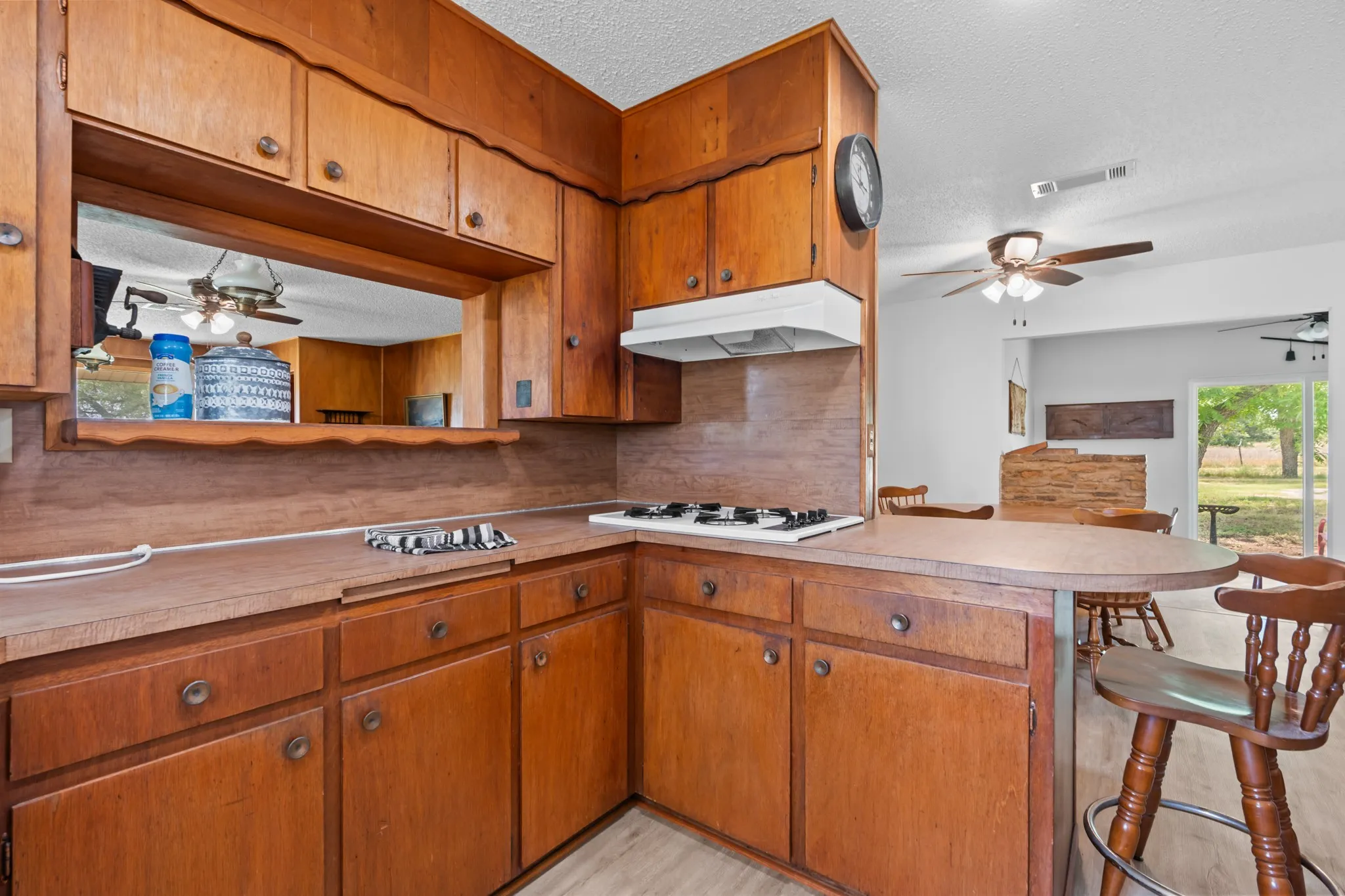 Farm For Sale in Coryell County , 5315 Fm 932, Jonesboro, Texas 76538, 3 Bedrooms, 2 Bathrooms, 2 Garage spaces, 1,812 Sqft, built in 1966, Preowned, Price $4,999,500, mls#20993775, Real Estate Agent in Jonesboro, Homes For Sale in Coryell county, Homes For Sale in Jonesboro, Realtor in Jonesboro Texas, Real Estate Brokerage Independent Realty Texas, Luminita Cordes Realtor