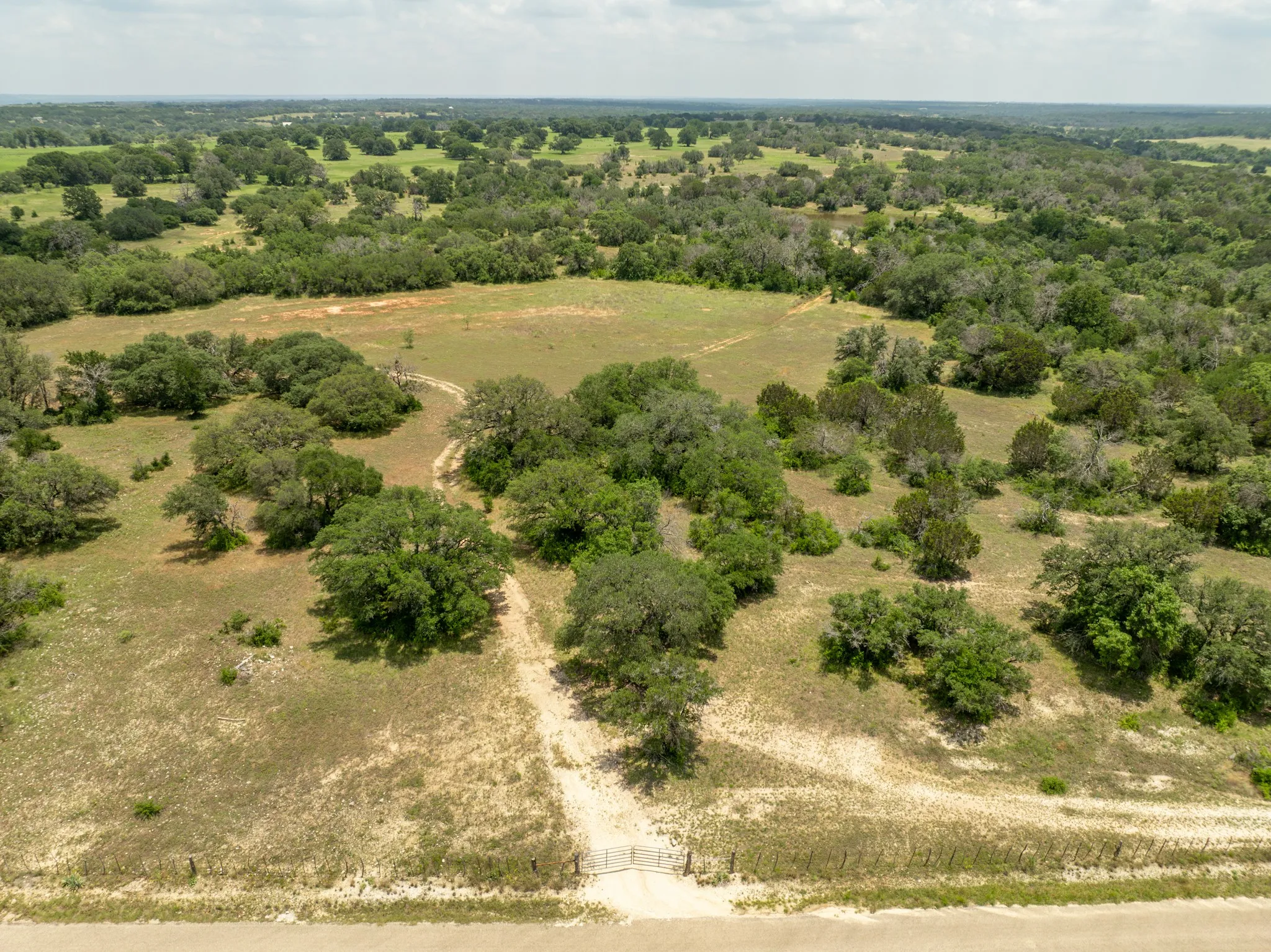 Farm For Sale in Coryell County , 5315 Fm 932, Jonesboro, Texas 76538, 3 Bedrooms, 2 Bathrooms, 2 Garage spaces, 1,812 Sqft, built in 1966, Preowned, Price $4,999,500, mls#20993775, Real Estate Agent in Jonesboro, Homes For Sale in Coryell county, Homes For Sale in Jonesboro, Realtor in Jonesboro Texas, Real Estate Brokerage Independent Realty Texas, Luminita Cordes Realtor