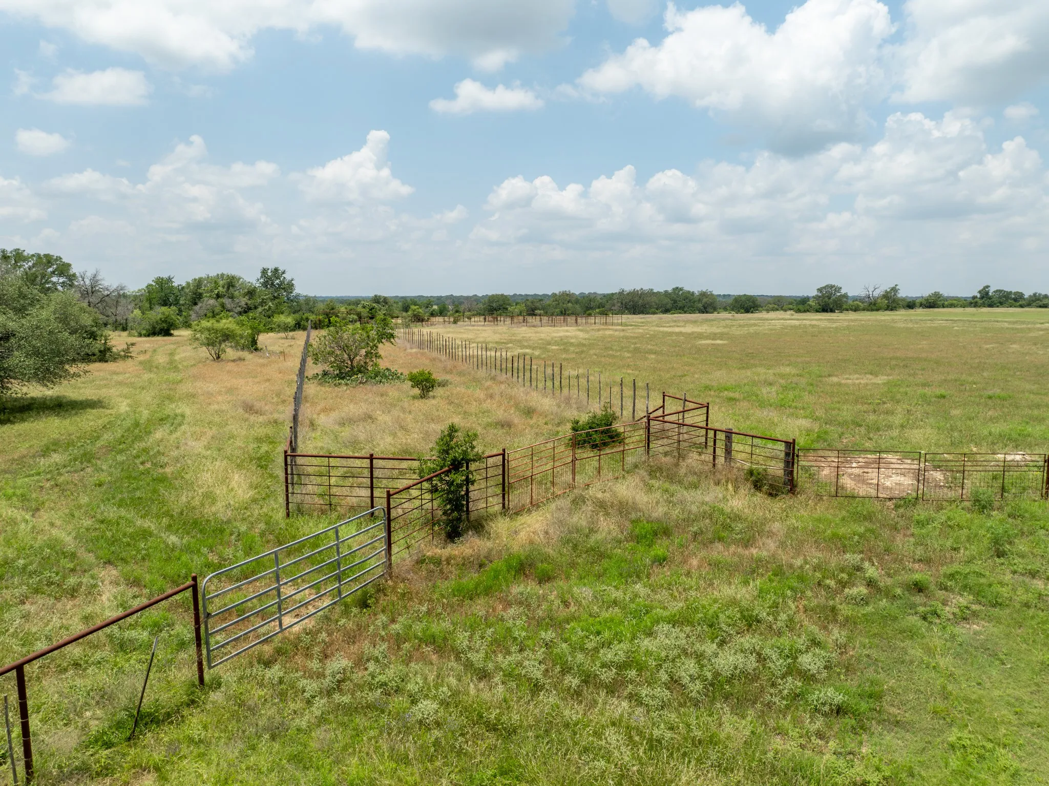 Farm For Sale in Coryell County , 5315 Fm 932, Jonesboro, Texas 76538, 3 Bedrooms, 2 Bathrooms, 2 Garage spaces, 1,812 Sqft, built in 1966, Preowned, Price $4,999,500, mls#20993775, Real Estate Agent in Jonesboro, Homes For Sale in Coryell county, Homes For Sale in Jonesboro, Realtor in Jonesboro Texas, Real Estate Brokerage Independent Realty Texas, Luminita Cordes Realtor
