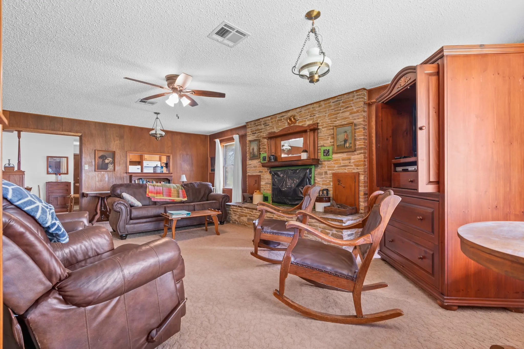 Farm For Sale in Coryell County , 5315 Fm 932, Jonesboro, Texas 76538, 3 Bedrooms, 2 Bathrooms, 2 Garage spaces, 1,812 Sqft, built in 1966, Preowned, Price $4,999,500, mls#20993775, Real Estate Agent in Jonesboro, Homes For Sale in Coryell county, Homes For Sale in Jonesboro, Realtor in Jonesboro Texas, Real Estate Brokerage Independent Realty Texas, Luminita Cordes Realtor