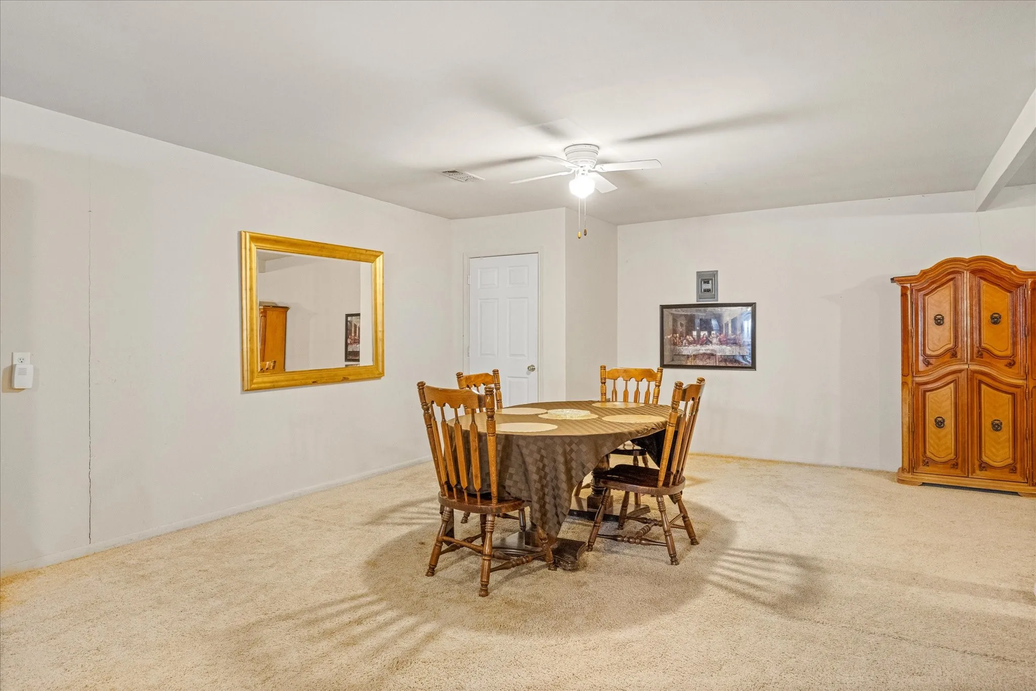 Office For Sale in Somervell County , 300 E Elm Street, Glen Rose, Texas 76043, 0, 0, Garage spaces, 0 Sqft, built in 1940, Preowned, Price $800,000, mls#20991676, Real Estate Agent in Glen Rose, Homes For Sale in Somervell county, Homes For Sale in Glen Rose, Realtor in Glen Rose Texas, Real Estate Brokerage Independent Realty Texas, Luminita Cordes Realtor