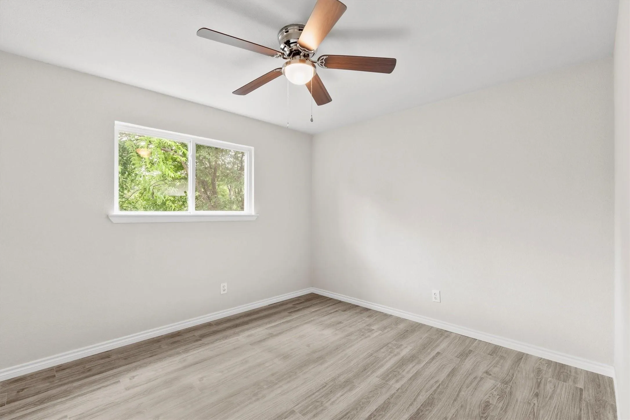 1614 Aurora Dr Richardson TX 75081 - Unfurnished Room
