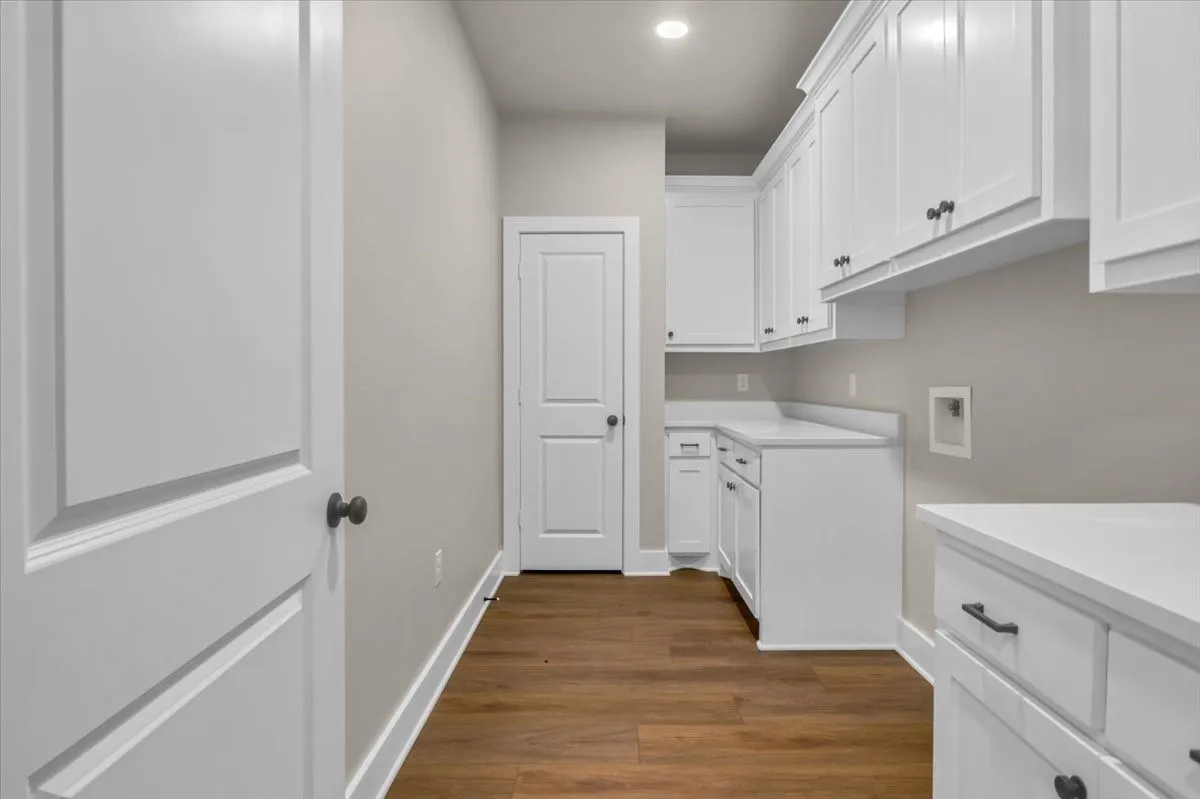 Single Family Residence For Sale in Smith County , 1001 Mallard Drive, Lindale, Texas 75771, 4 Bedroom, 3 Bathroom, 2 Garage spaces, 2,462 Sqft, built in 2024, New Construction - Complete, mls#20994076, Real Estate Agent in Lindale, Homes For Sale in Smith county, Homes For Sale in Lindale, Realtor in Lindale Texas, Real Estate Brokerage Independent Realty Texas, Luminita Cordes Realtor