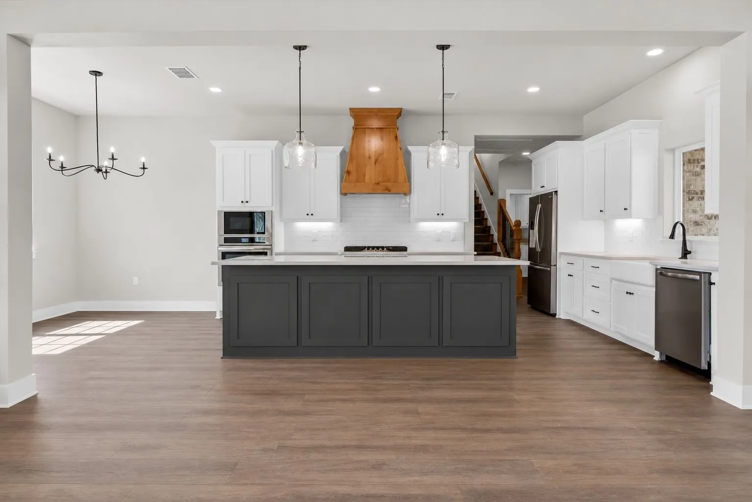 Single Family Residence For Sale in Smith County , 1001 Mallard Drive, Lindale, Texas 75771, 4 Bedroom, 3 Bathroom, 2 Garage spaces, 2,462 Sqft, built in 2024, New Construction - Complete, mls#20994076, Real Estate Agent in Lindale, Homes For Sale in Smith county, Homes For Sale in Lindale, Realtor in Lindale Texas, Real Estate Brokerage Independent Realty Texas, Luminita Cordes Realtor