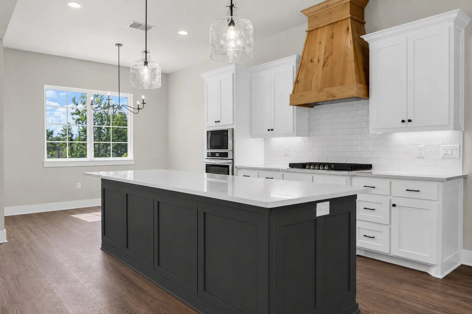 Single Family Residence For Sale in Smith County , 1001 Mallard Drive, Lindale, Texas 75771, 4 Bedroom, 3 Bathroom, 2 Garage spaces, 2,462 Sqft, built in 2024, New Construction - Complete, mls#20994076, Real Estate Agent in Lindale, Homes For Sale in Smith county, Homes For Sale in Lindale, Realtor in Lindale Texas, Real Estate Brokerage Independent Realty Texas, Luminita Cordes Realtor
