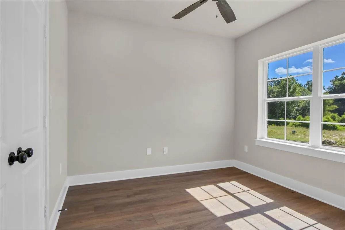 Single Family Residence For Sale in Smith County , 1001 Mallard Drive, Lindale, Texas 75771, 4 Bedroom, 3 Bathroom, 2 Garage spaces, 2,462 Sqft, built in 2024, New Construction - Complete, mls#20994076, Real Estate Agent in Lindale, Homes For Sale in Smith county, Homes For Sale in Lindale, Realtor in Lindale Texas, Real Estate Brokerage Independent Realty Texas, Luminita Cordes Realtor