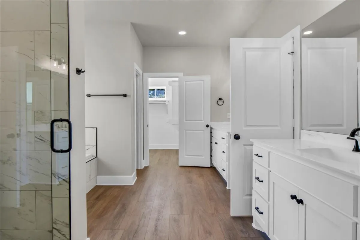 Single Family Residence For Sale in Smith County , 1001 Mallard Drive, Lindale, Texas 75771, 4 Bedroom, 3 Bathroom, 2 Garage spaces, 2,462 Sqft, built in 2024, New Construction - Complete, mls#20994076, Real Estate Agent in Lindale, Homes For Sale in Smith county, Homes For Sale in Lindale, Realtor in Lindale Texas, Real Estate Brokerage Independent Realty Texas, Luminita Cordes Realtor