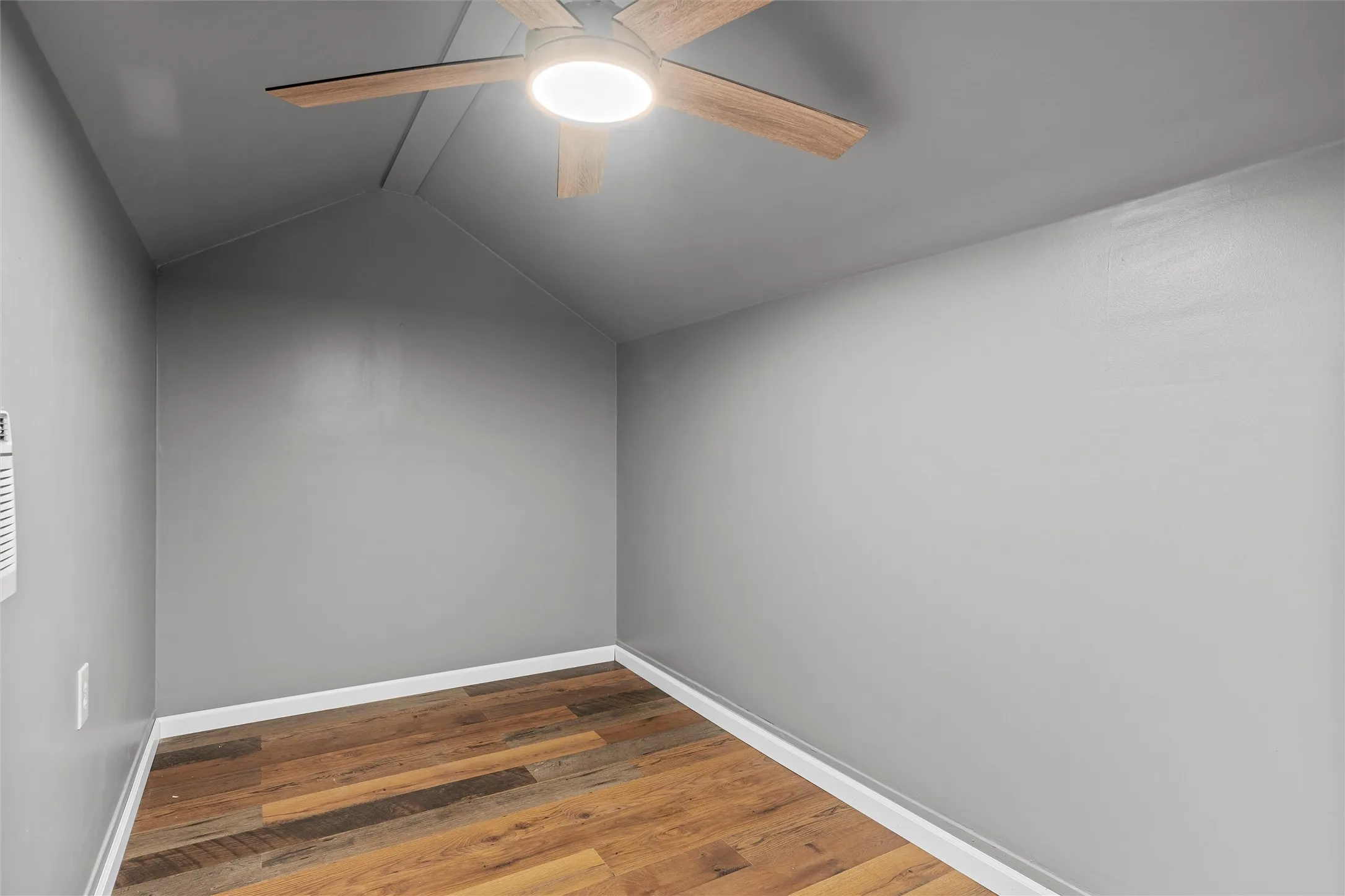 Single Family Residence For Sale in Mc Lennan County , 8216 Teakwood Drive, Woodway, Texas 76712, 5 Bedroom, 3 Bathroom, Garage spaces, 3,317 Sqft, built in 1984, mls#20984461, Real Estate Agent in Woodway, Homes For Sale in Mc Lennan county, Homes For Sale in Woodway, Realtor in Woodway Texas, Real Estate Brokerage Independent Realty Texas, Luminita Cordes Realtor