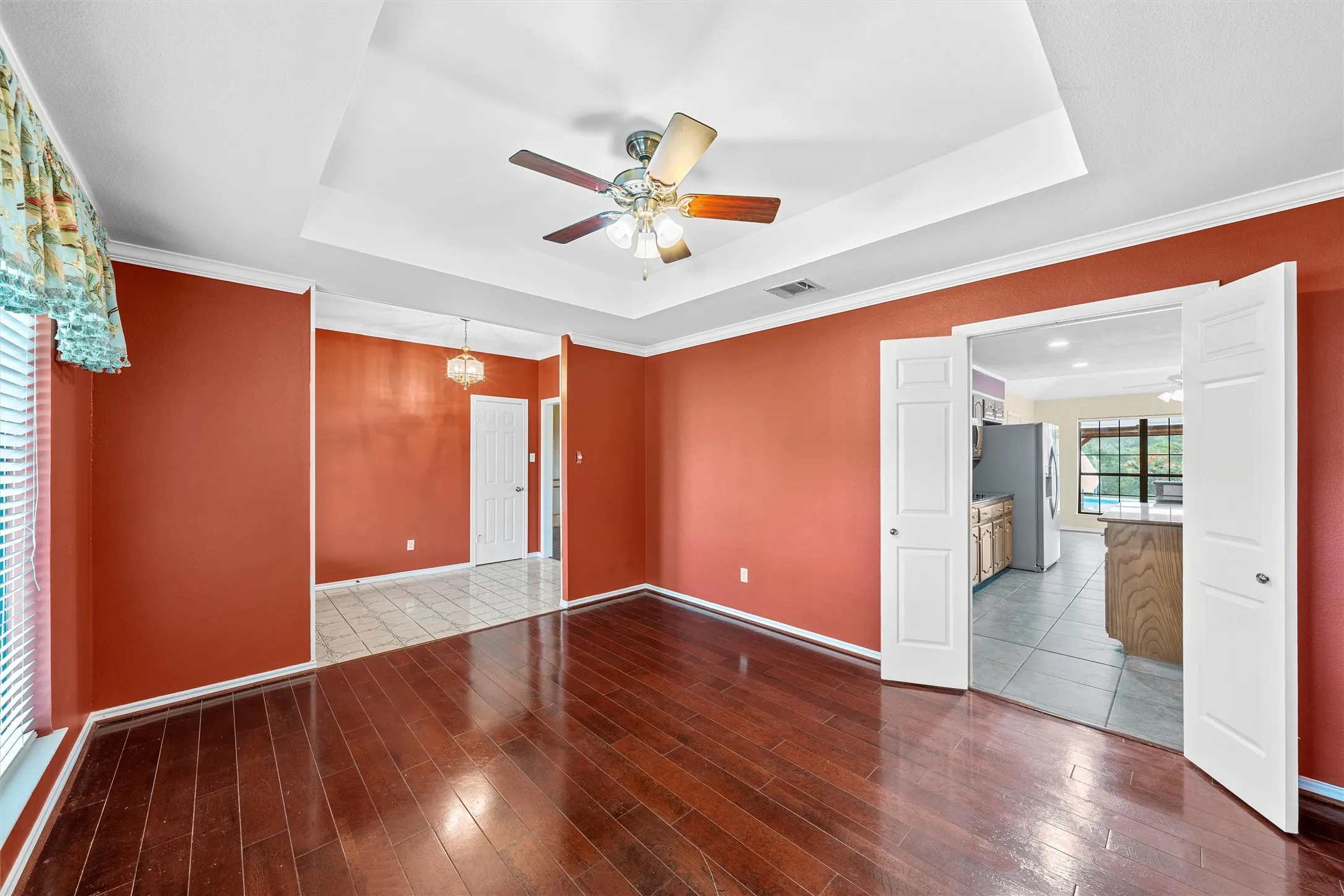 Single Family Residence For Sale in Mc Lennan County , 8216 Teakwood Drive, Woodway, Texas 76712, 5 Bedroom, 3 Bathroom, Garage spaces, 3,317 Sqft, built in 1984, mls#20984461, Real Estate Agent in Woodway, Homes For Sale in Mc Lennan county, Homes For Sale in Woodway, Realtor in Woodway Texas, Real Estate Brokerage Independent Realty Texas, Luminita Cordes Realtor