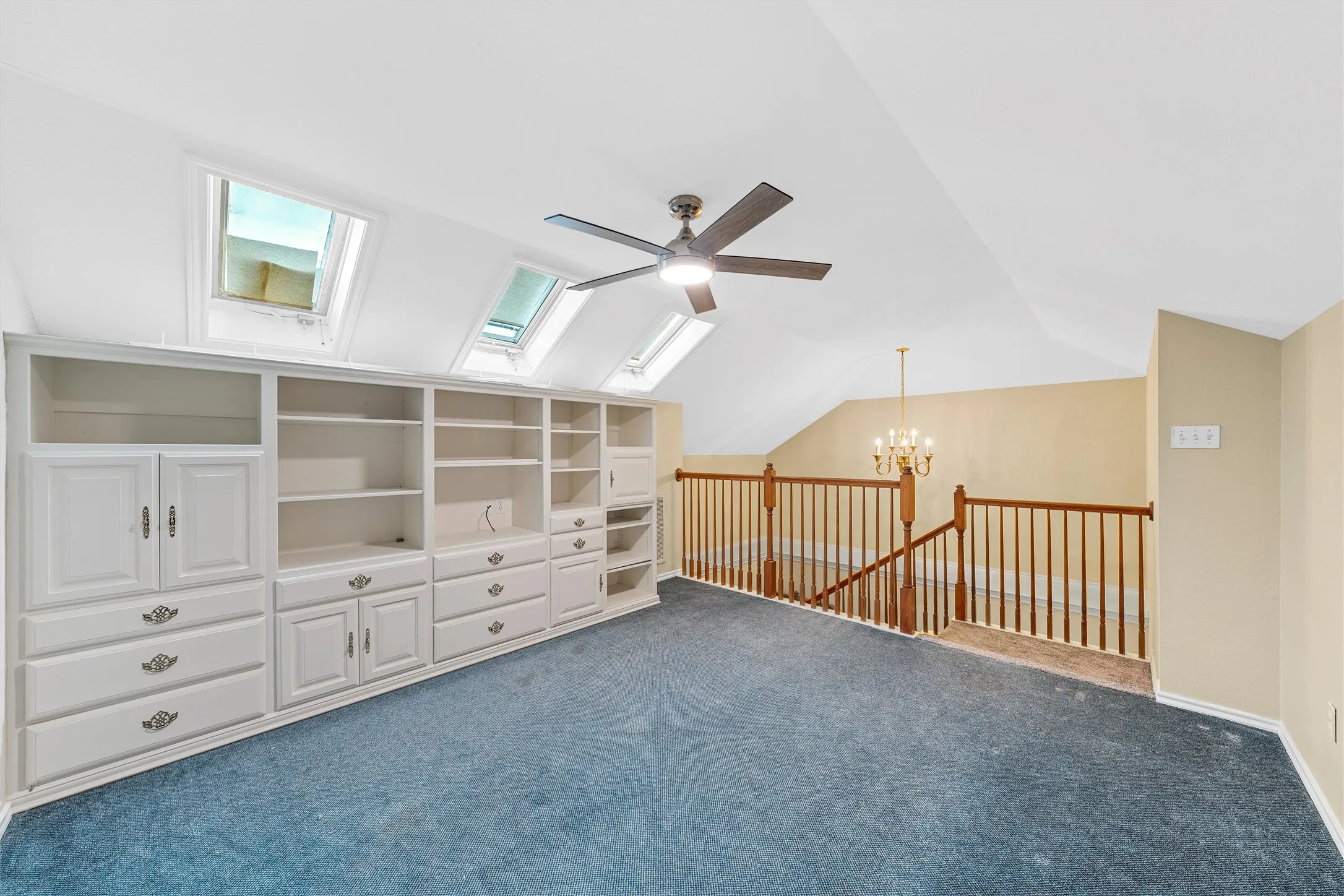 Single Family Residence For Sale in Mc Lennan County , 8216 Teakwood Drive, Woodway, Texas 76712, 5 Bedroom, 3 Bathroom, Garage spaces, 3,317 Sqft, built in 1984, mls#20984461, Real Estate Agent in Woodway, Homes For Sale in Mc Lennan county, Homes For Sale in Woodway, Realtor in Woodway Texas, Real Estate Brokerage Independent Realty Texas, Luminita Cordes Realtor