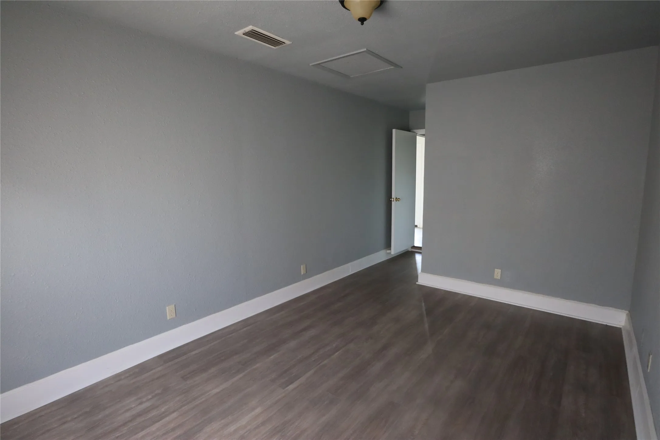 Single Family Residence For Sale in Eastland County , 1223 Meadowbrook Street, Ranger, Texas 76470, 4 Bedrooms, 2 Bathrooms, 2 Garage spaces, 1,288 Sqft, built in 1982, Price $153,000, mls#20994414, Real Estate Agent in Ranger, Homes For Sale in Eastland county, Homes For Sale in Ranger, Realtor in Ranger Texas, Real Estate Brokerage Independent Realty Texas, Luminita Cordes Realtor