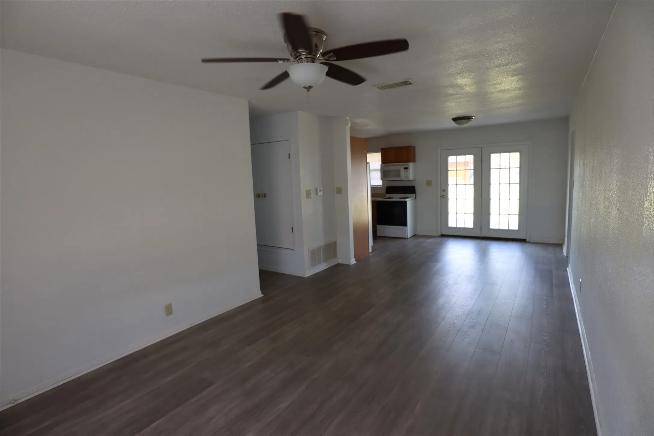 Single Family Residence For Sale in Eastland County , 1223 Meadowbrook Street, Ranger, Texas 76470, 4 Bedrooms, 2 Bathrooms, 2 Garage spaces, 1,288 Sqft, built in 1982, Price $153,000, mls#20994414, Real Estate Agent in Ranger, Homes For Sale in Eastland county, Homes For Sale in Ranger, Realtor in Ranger Texas, Real Estate Brokerage Independent Realty Texas, Luminita Cordes Realtor