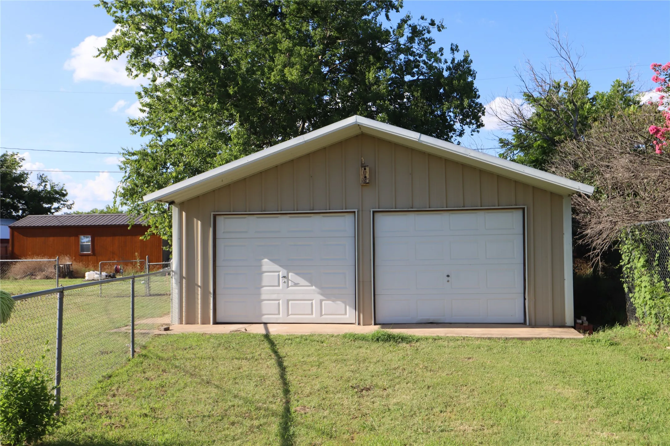 Single Family Residence For Sale in Eastland County , 1223 Meadowbrook Street, Ranger, Texas 76470, 4 Bedrooms, 2 Bathrooms, 2 Garage spaces, 1,288 Sqft, built in 1982, Price $153,000, mls#20994414, Real Estate Agent in Ranger, Homes For Sale in Eastland county, Homes For Sale in Ranger, Realtor in Ranger Texas, Real Estate Brokerage Independent Realty Texas, Luminita Cordes Realtor
