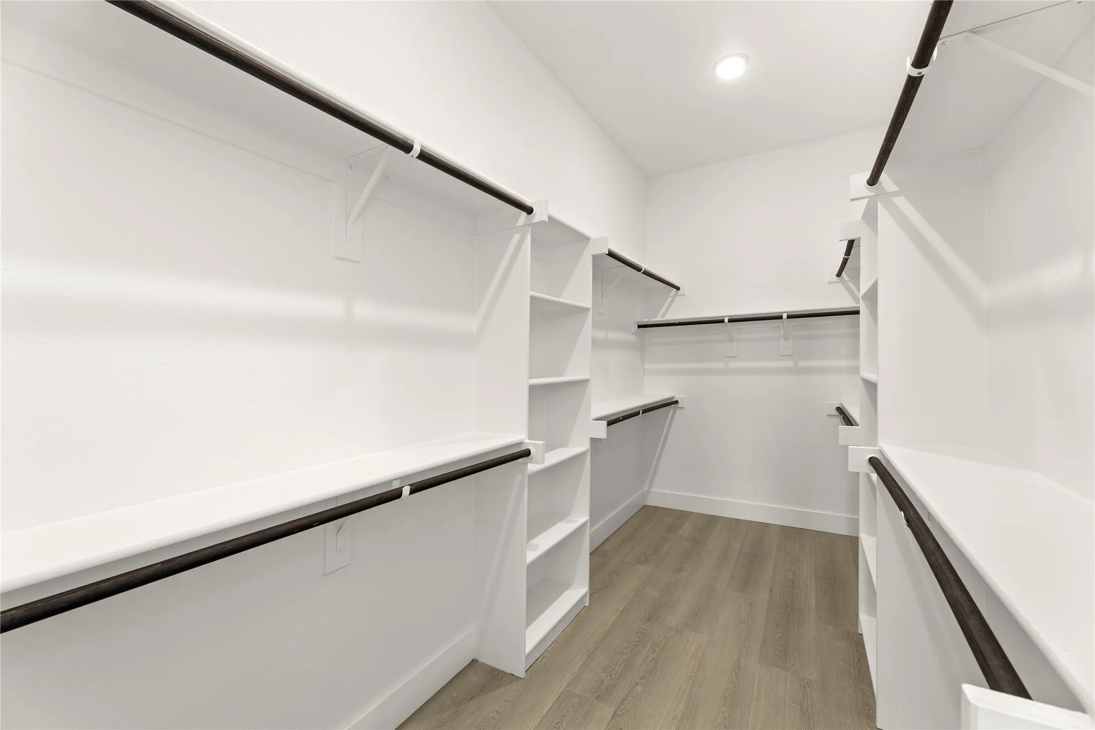 21. 1700 Pepperdine - Closet