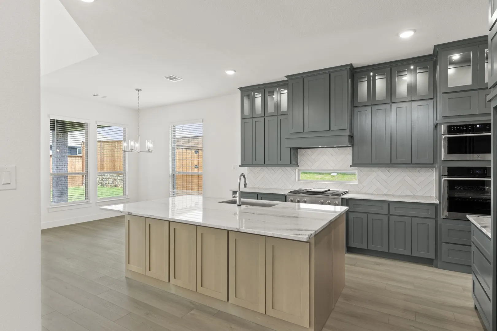 11. 971 Georgetown - Kitchen