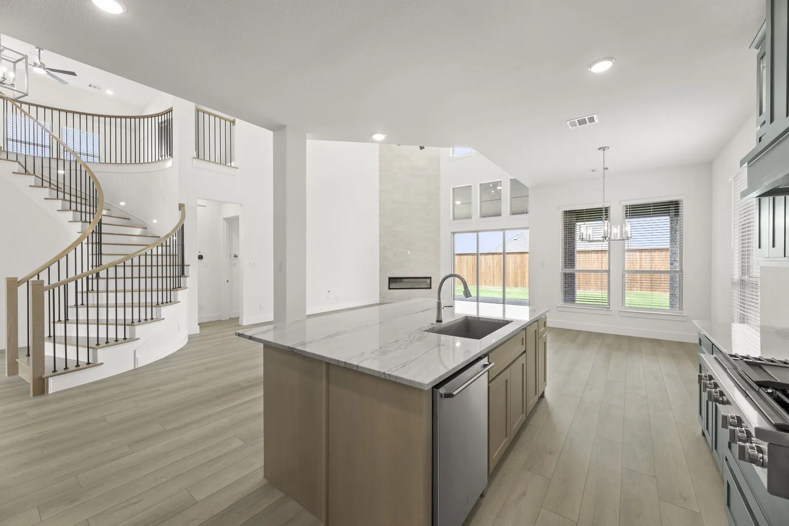 12. 971 Georgetown - Kitchen (2)