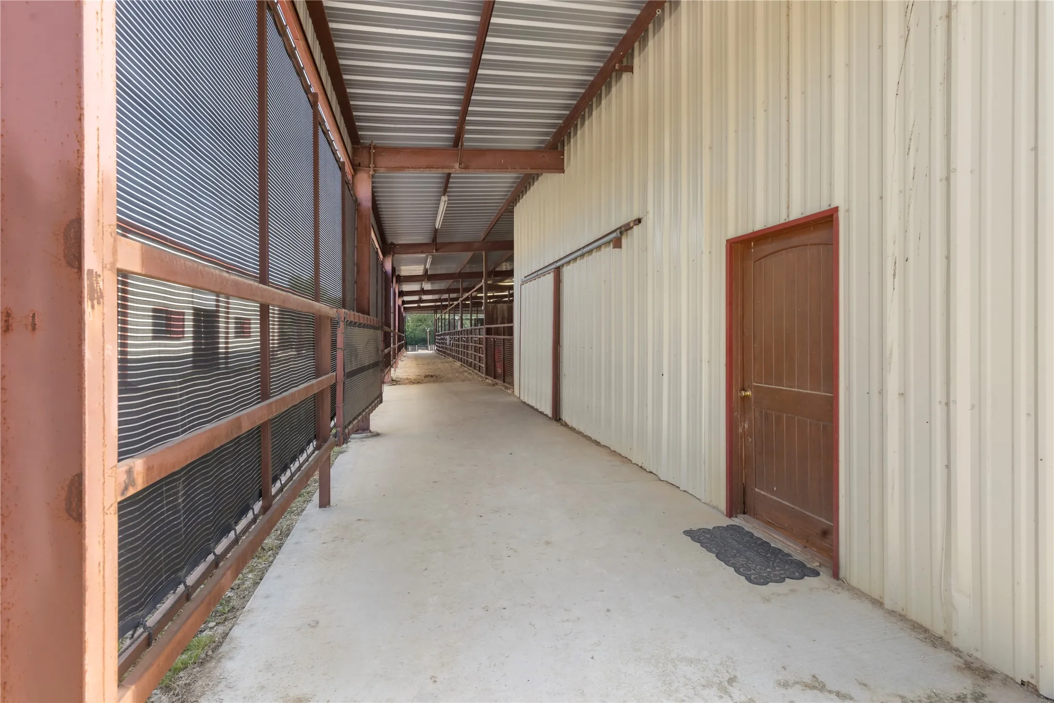 Farm For Sale in Cooke County , 8016 E US HWY 82, Gainesville, Texas 76240, 3 Bedroom, 5 Bathroom, Garage spaces, 1,782 Sqft, built in 2018, mls#20941405, Real Estate Agent in Gainesville, Homes For Sale in Cooke county, Homes For Sale in Gainesville, Realtor in Gainesville Texas, Real Estate Brokerage Independent Realty Texas, Luminita Cordes Realtor