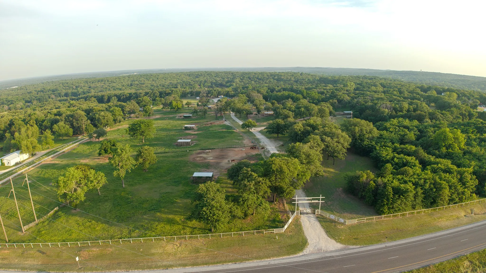 Farm For Sale in Cooke County , 8016 E US HWY 82, Gainesville, Texas 76240, 3 Bedroom, 5 Bathroom, Garage spaces, 1,782 Sqft, built in 2018, mls#20941405, Real Estate Agent in Gainesville, Homes For Sale in Cooke county, Homes For Sale in Gainesville, Realtor in Gainesville Texas, Real Estate Brokerage Independent Realty Texas, Luminita Cordes Realtor