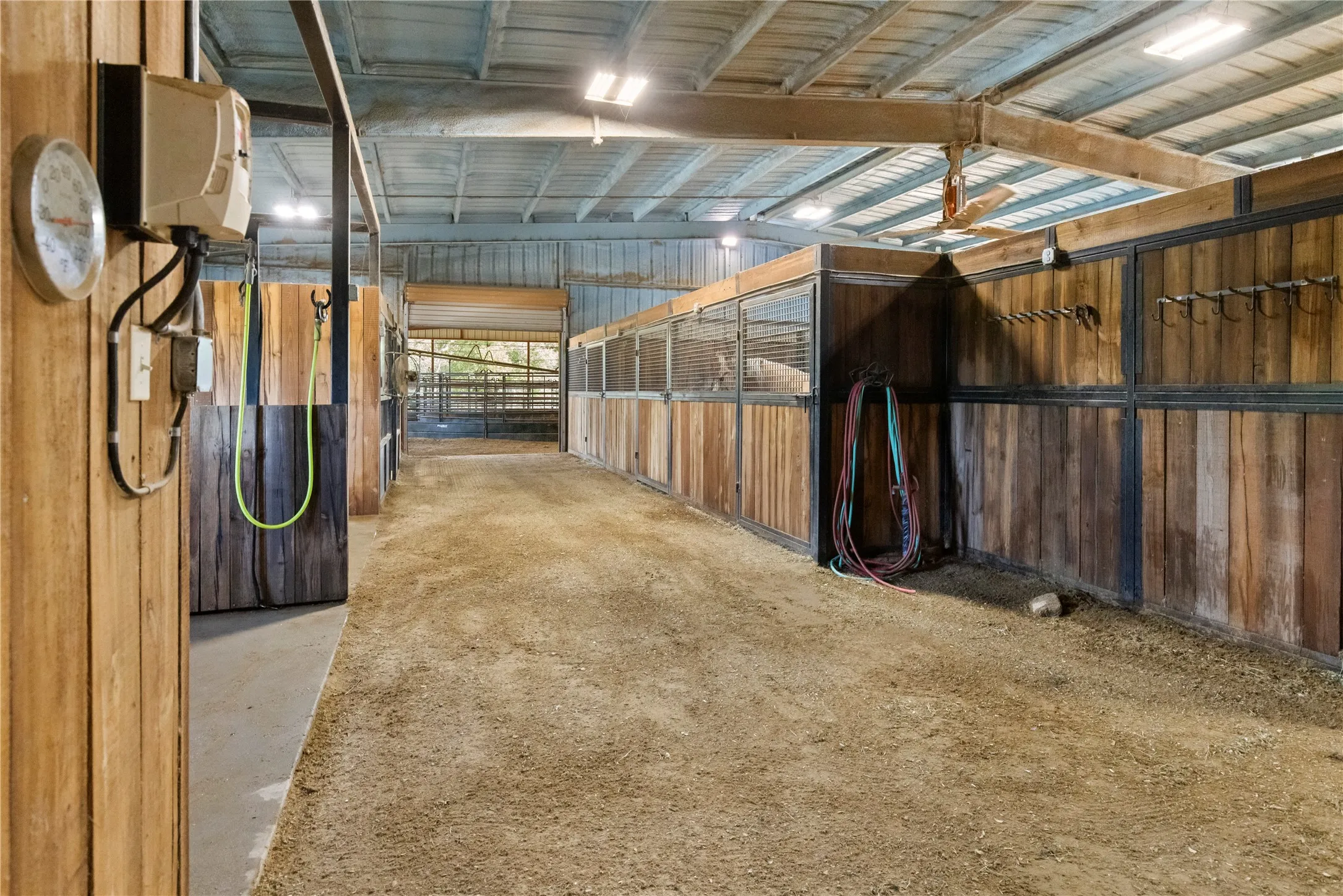Farm For Sale in Cooke County , 8016 E US HWY 82, Gainesville, Texas 76240, 3 Bedroom, 5 Bathroom, Garage spaces, 1,782 Sqft, built in 2018, mls#20941405, Real Estate Agent in Gainesville, Homes For Sale in Cooke county, Homes For Sale in Gainesville, Realtor in Gainesville Texas, Real Estate Brokerage Independent Realty Texas, Luminita Cordes Realtor