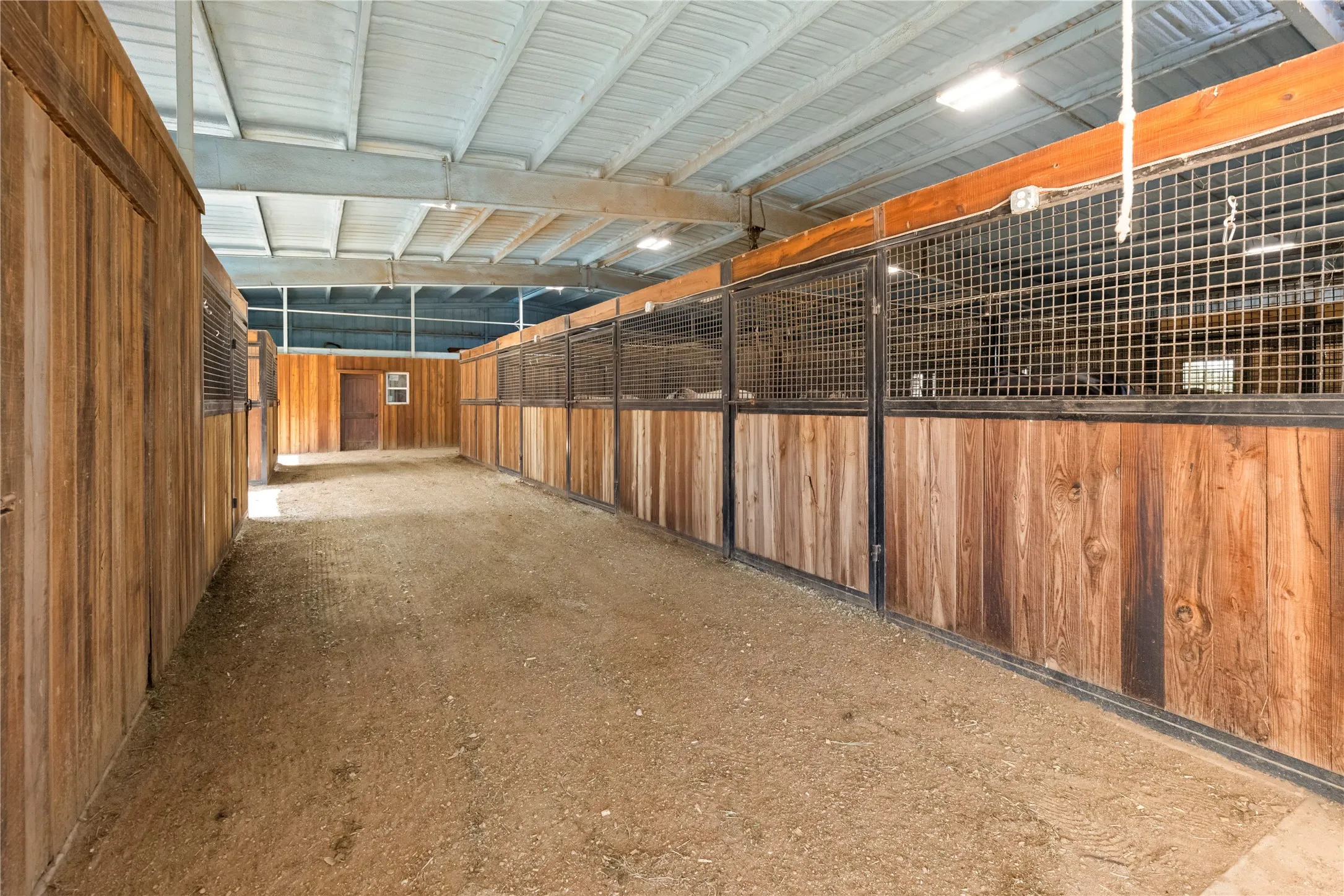 Farm For Sale in Cooke County , 8016 E US HWY 82, Gainesville, Texas 76240, 3 Bedroom, 5 Bathroom, Garage spaces, 1,782 Sqft, built in 2018, mls#20941405, Real Estate Agent in Gainesville, Homes For Sale in Cooke county, Homes For Sale in Gainesville, Realtor in Gainesville Texas, Real Estate Brokerage Independent Realty Texas, Luminita Cordes Realtor