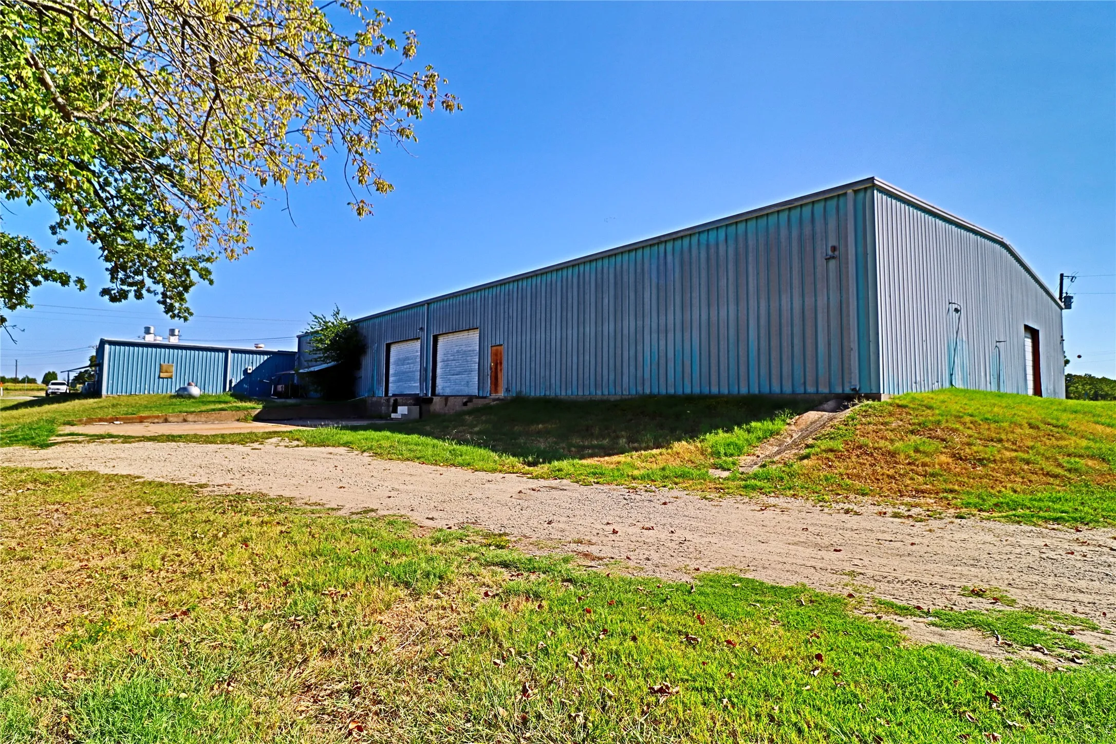 Retail For Rent in Rains County , 462 Hwy 276, East Tawakoni, Texas 75472, 0, 0, Garage spaces, 0 Sqft, built in 1960, Preowned, Price $5,000, mls#20995133, Real Estate Agent in East Tawakoni, Homes For Rent in Rains county, Homes For Rent in East Tawakoni, Realtor in East Tawakoni Texas, Real Estate Brokerage Independent Realty Texas, Luminita Cordes Realtor