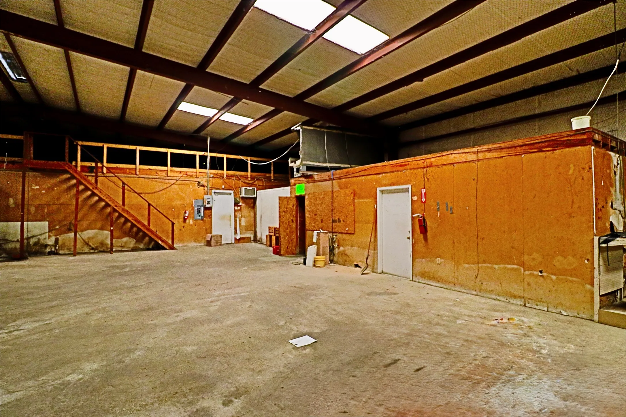 Retail For Rent in Rains County , 462 Hwy 276, East Tawakoni, Texas 75472, 0, 0, Garage spaces, 0 Sqft, built in 1960, Preowned, Price $5,000, mls#20995133, Real Estate Agent in East Tawakoni, Homes For Rent in Rains county, Homes For Rent in East Tawakoni, Realtor in East Tawakoni Texas, Real Estate Brokerage Independent Realty Texas, Luminita Cordes Realtor