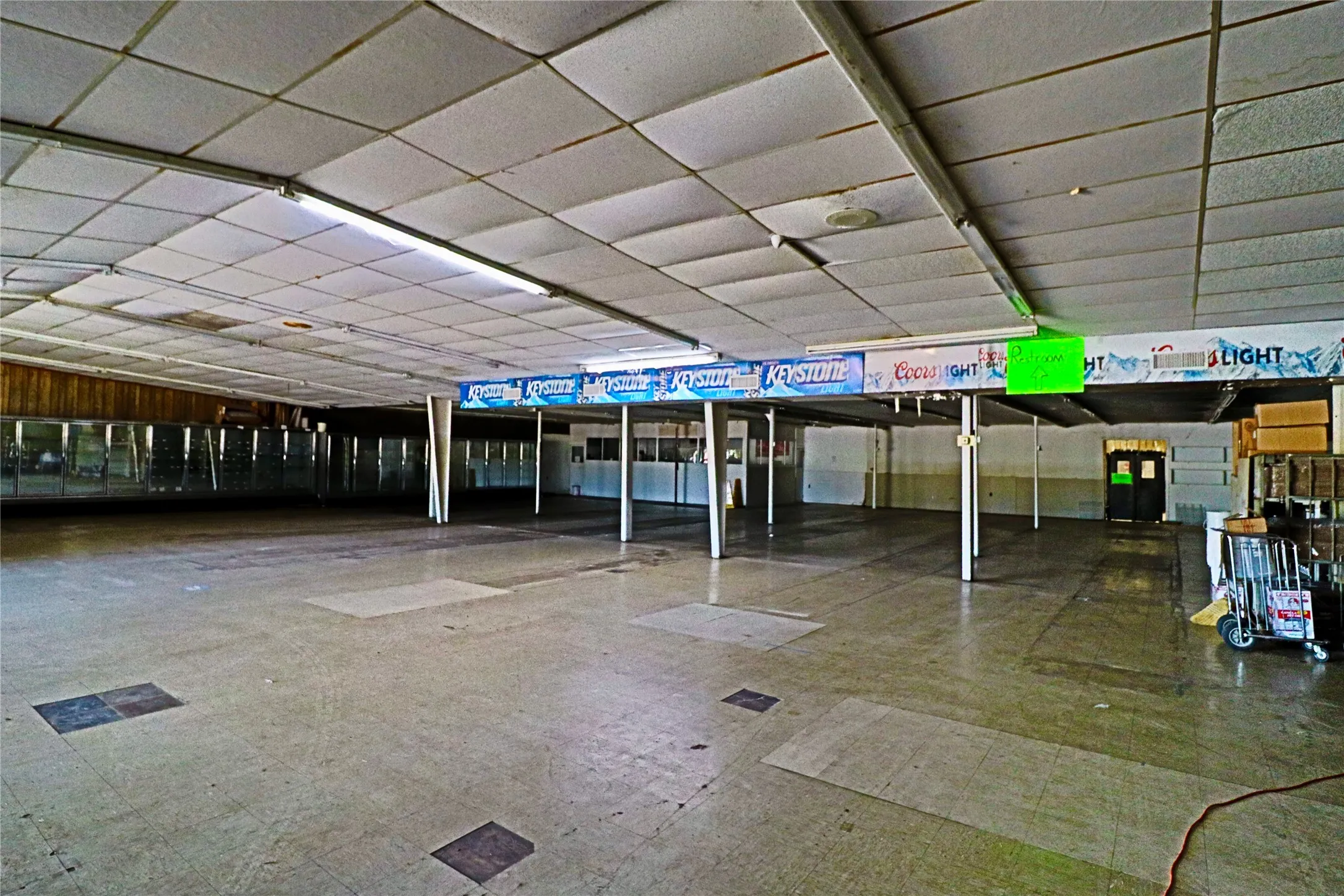 Retail For Rent in Rains County , 462 Hwy 276, East Tawakoni, Texas 75472, 0, 0, Garage spaces, 0 Sqft, built in 1960, Preowned, Price $5,000, mls#20995133, Real Estate Agent in East Tawakoni, Homes For Rent in Rains county, Homes For Rent in East Tawakoni, Realtor in East Tawakoni Texas, Real Estate Brokerage Independent Realty Texas, Luminita Cordes Realtor