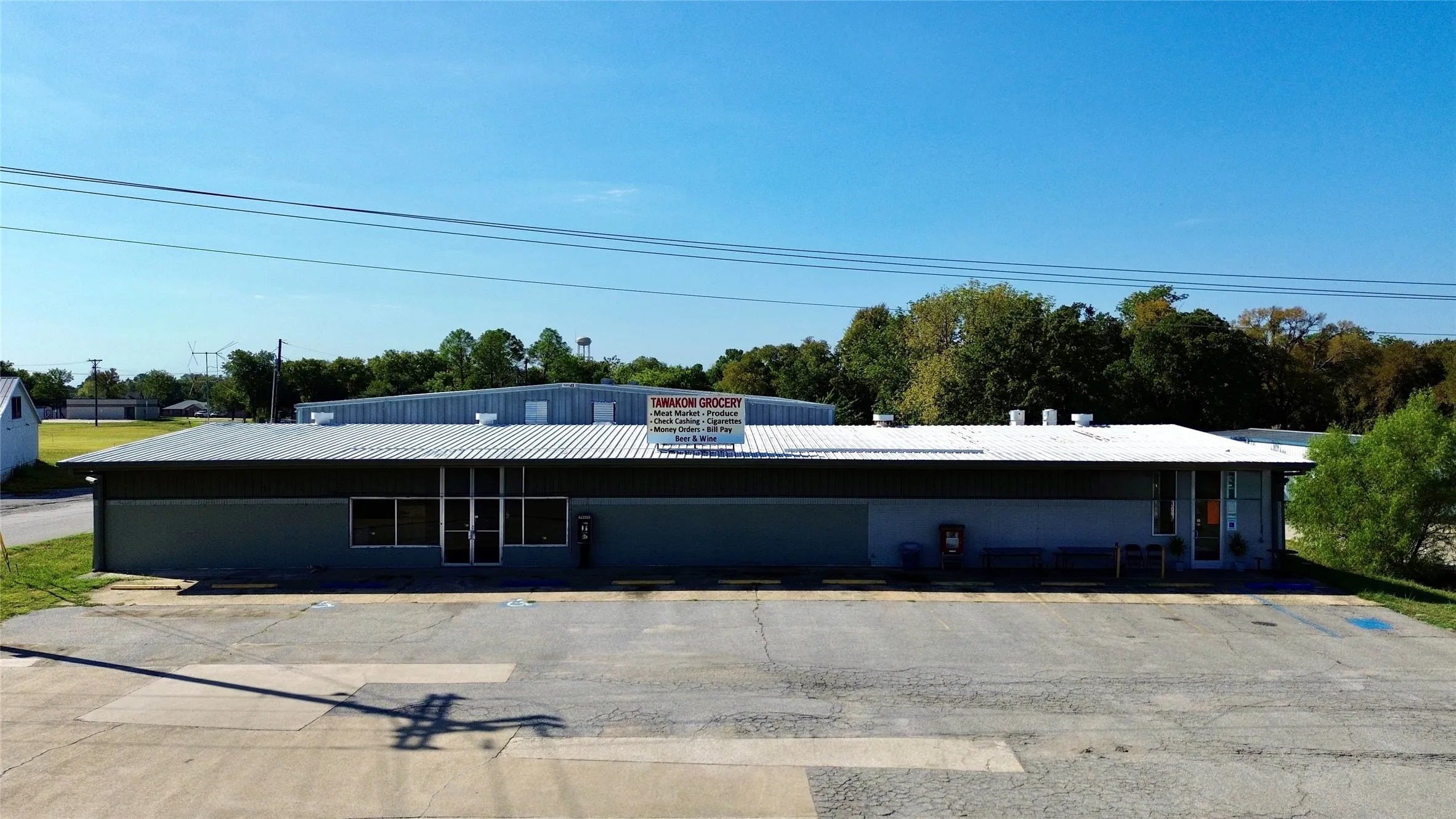 Retail For Rent in Rains County , 462 Hwy 276, East Tawakoni, Texas 75472, 0, 0, Garage spaces, 0 Sqft, built in 1960, Preowned, Price $5,000, mls#20995133, Real Estate Agent in East Tawakoni, Homes For Rent in Rains county, Homes For Rent in East Tawakoni, Realtor in East Tawakoni Texas, Real Estate Brokerage Independent Realty Texas, Luminita Cordes Realtor