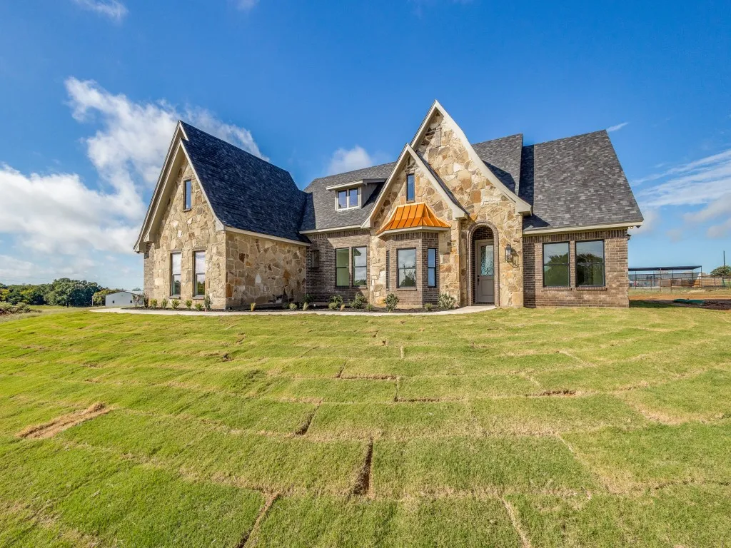 Single Family Residence For Sale in Wise County , 300 County Road 3141, Decatur, Texas 76234, 4 Bedrooms, 3 Bathrooms, 2 Garage spaces, 2,285 Sqft, built in 2023, Price $579,000, mls#20996170, Real Estate Agent in Decatur, Homes For Sale in Wise county, Homes For Sale in Decatur, Realtor in Decatur Texas, Real Estate Brokerage Independent Realty Texas, Luminita Cordes Realtor