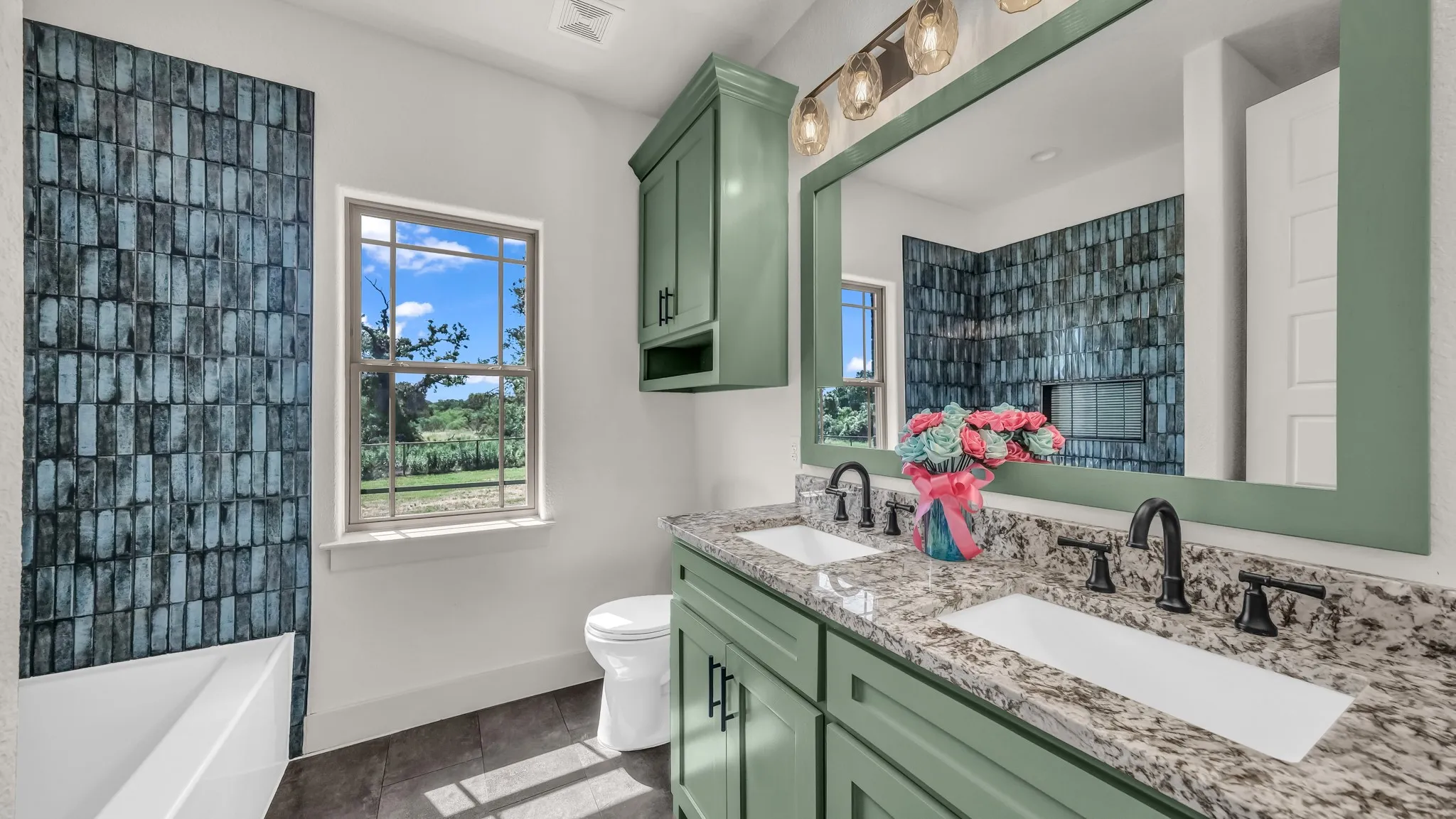 2nd Bathroom