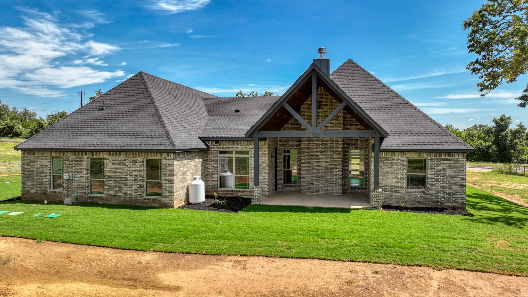 Single Family Residence For Sale in Parker County , 6915 Fm 1885, Weatherford, Texas 76088, 4 Bedroom, 3 Bathroom, 2 Garage spaces, 2,875 Sqft, built in 2025, New Construction - Complete, mls#20984569, Real Estate Agent in Weatherford, Homes For Sale in Parker county, Homes For Sale in Weatherford, Realtor in Weatherford Texas, Real Estate Brokerage Independent Realty Texas, Luminita Cordes Realtor